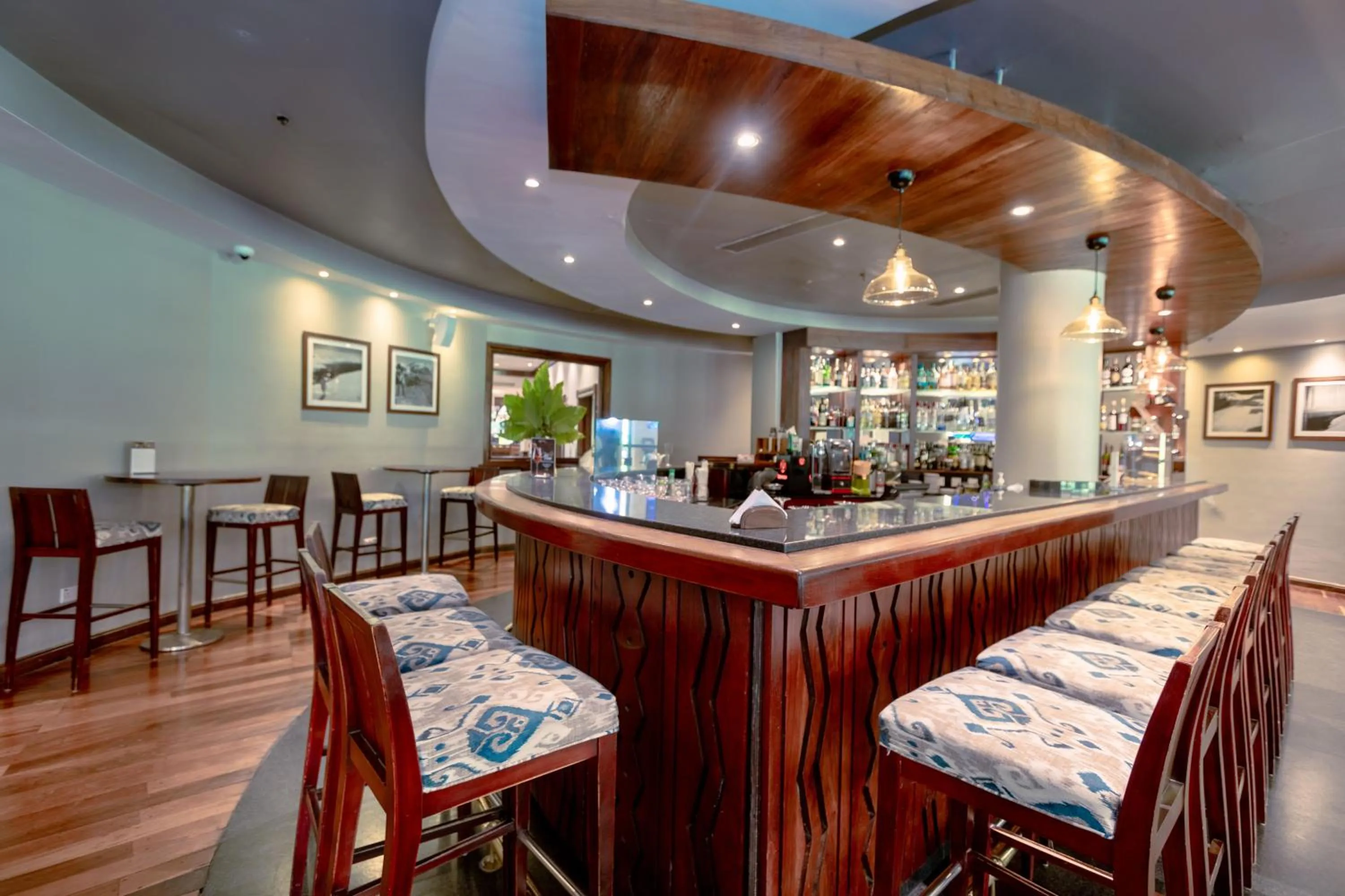 Lounge or bar in Dar es Salaam Serena Hotel