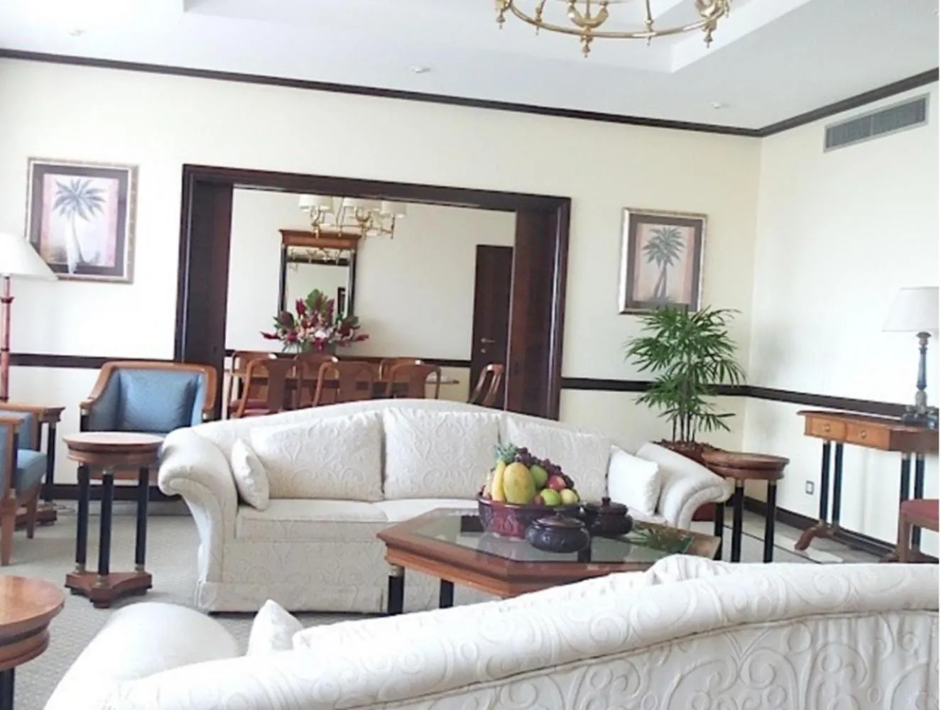 Living room in Dar es Salaam Serena Hotel