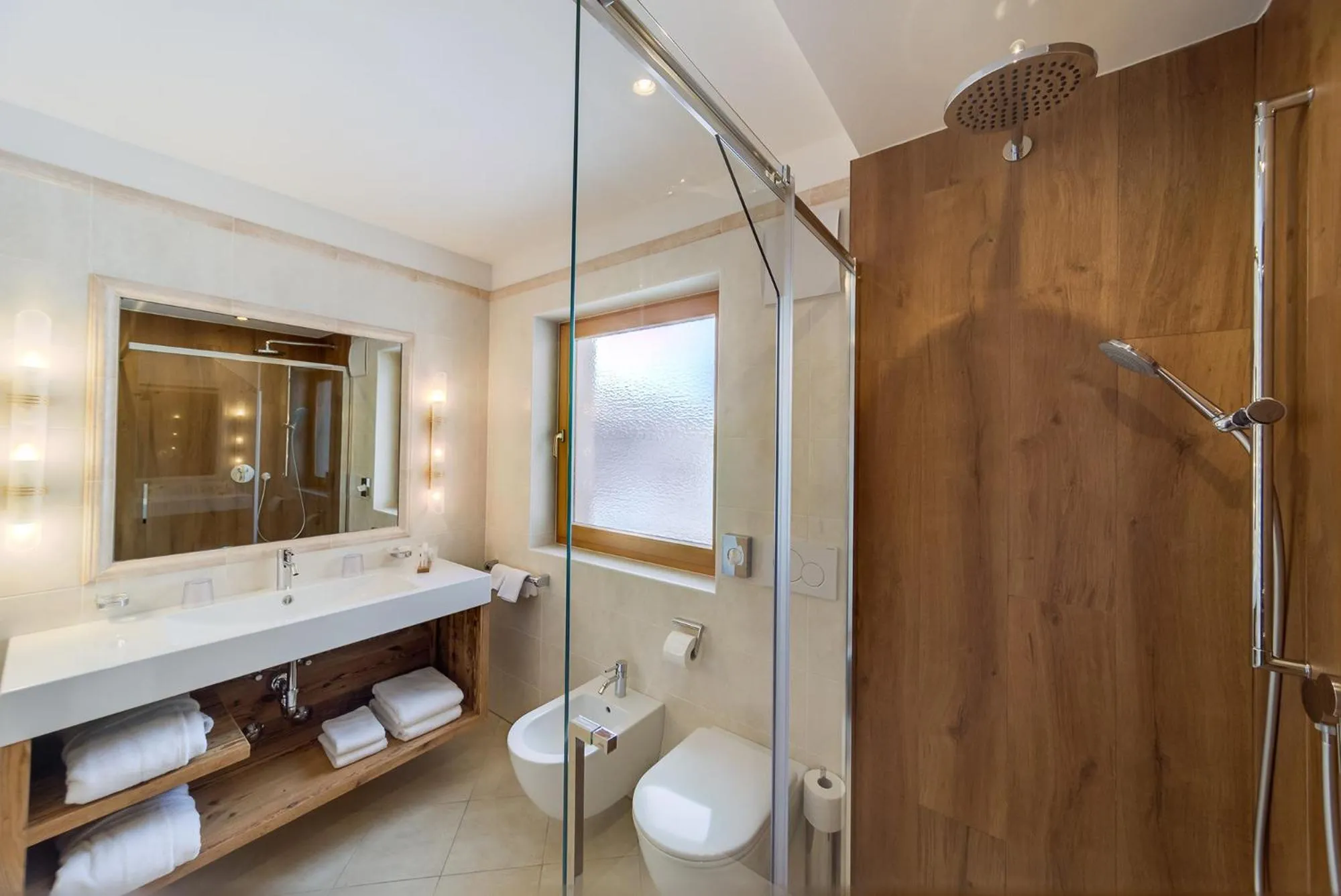 Bathroom in Hotel Fanes