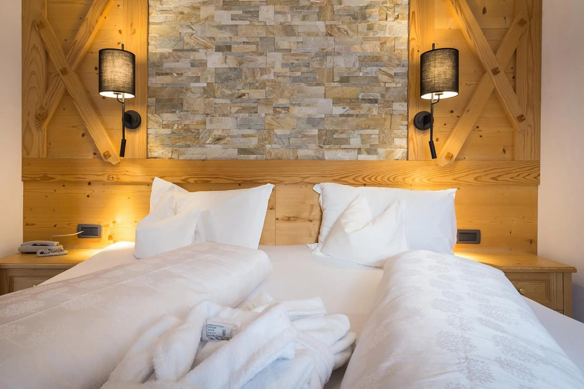 Bedroom, Bed in Hotel Fanes