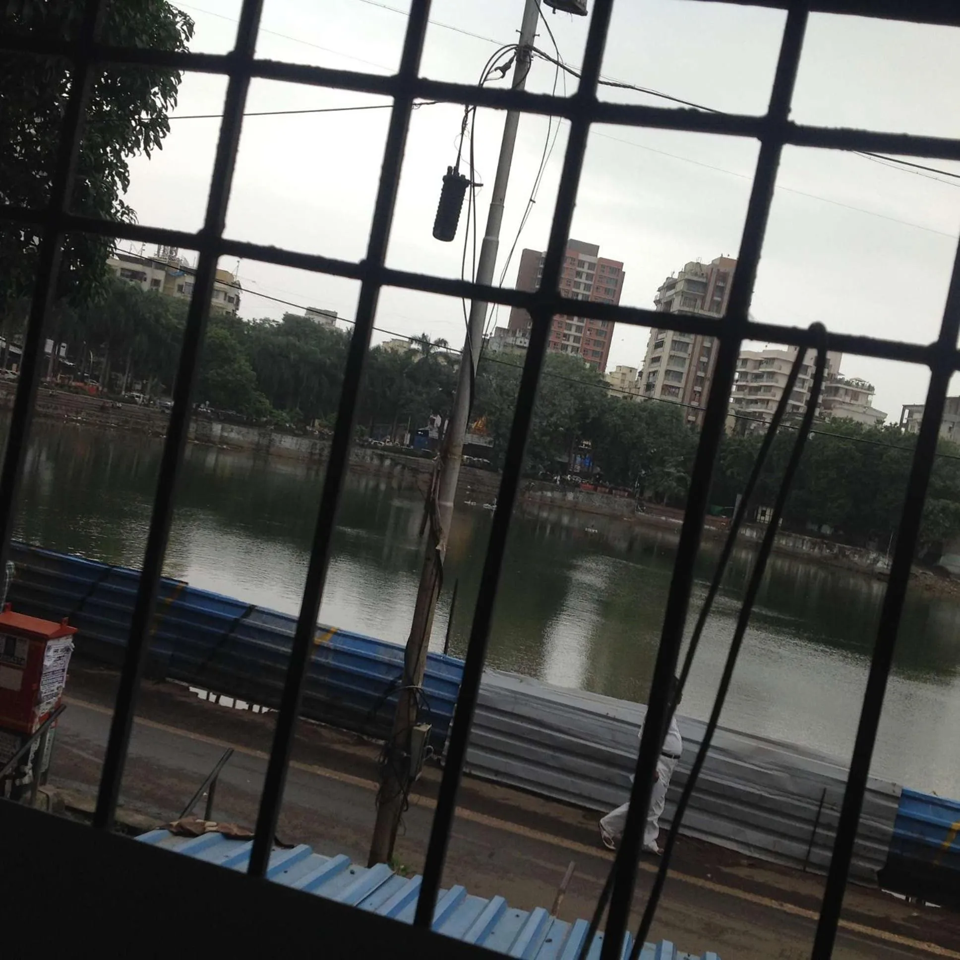 Property building in Bandra Dormitory Only for indian male