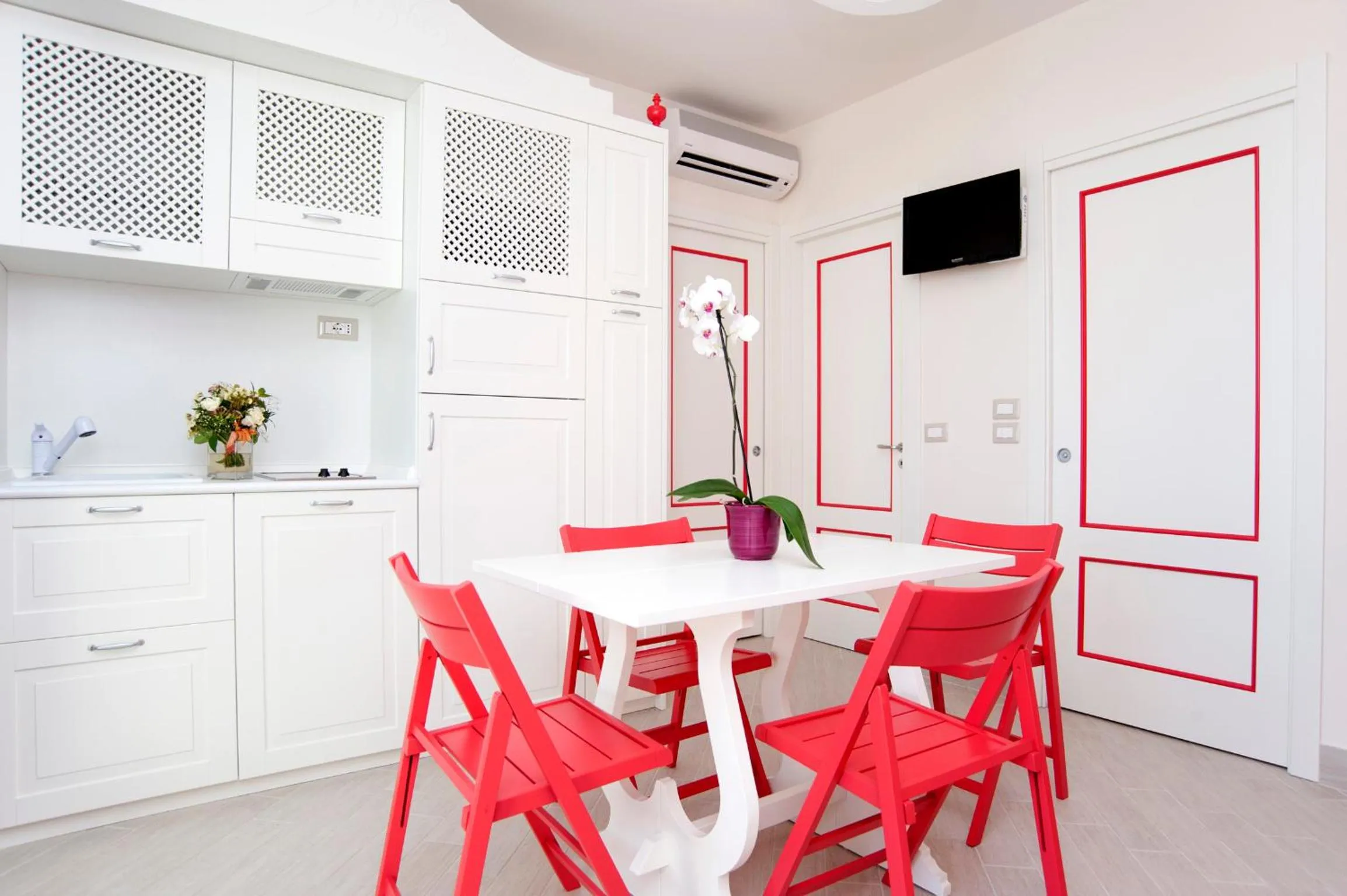 Kitchen or kitchenette in Hotel Residence Il Porto