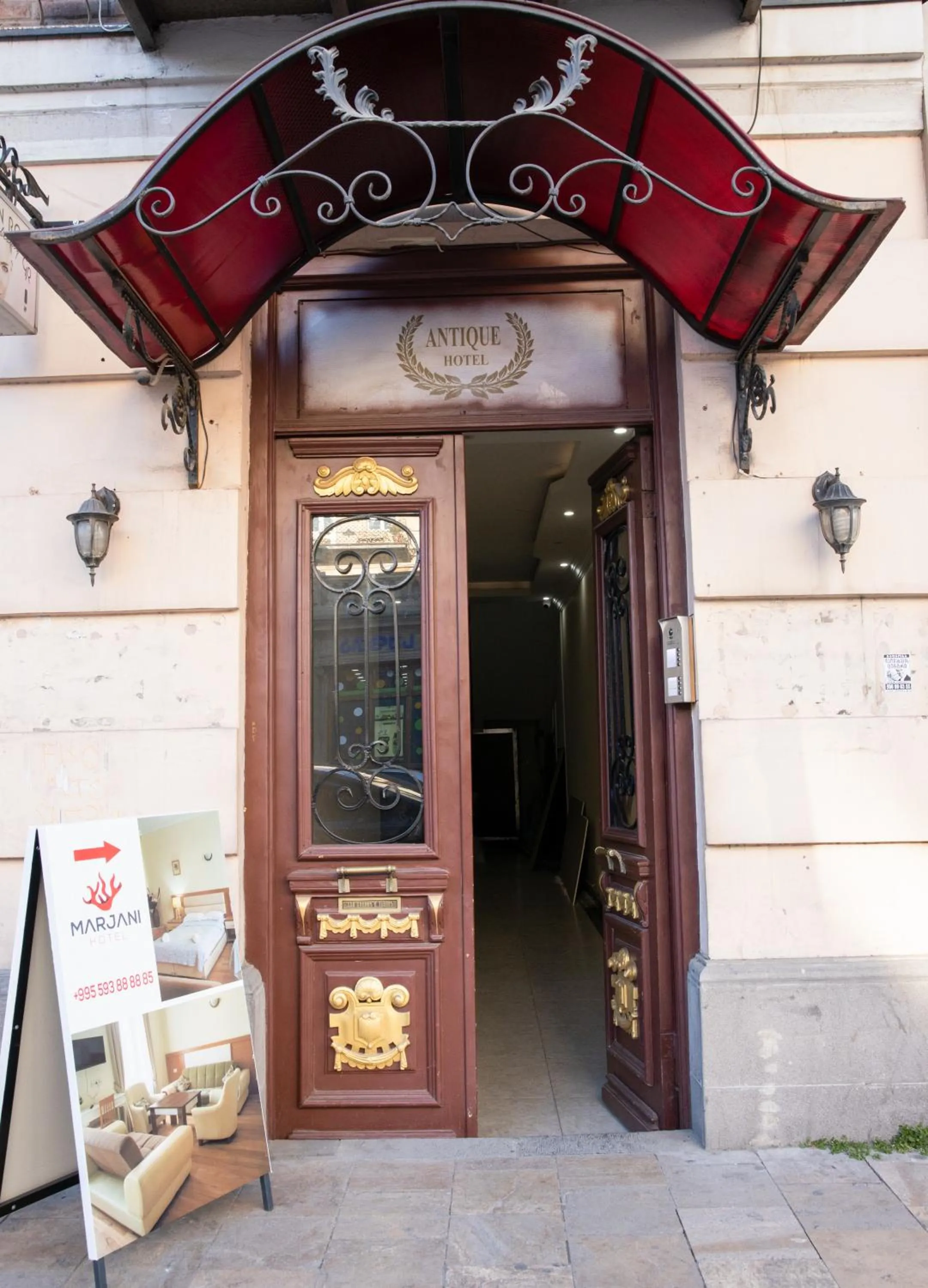 Facade/entrance in MARJANI apartments