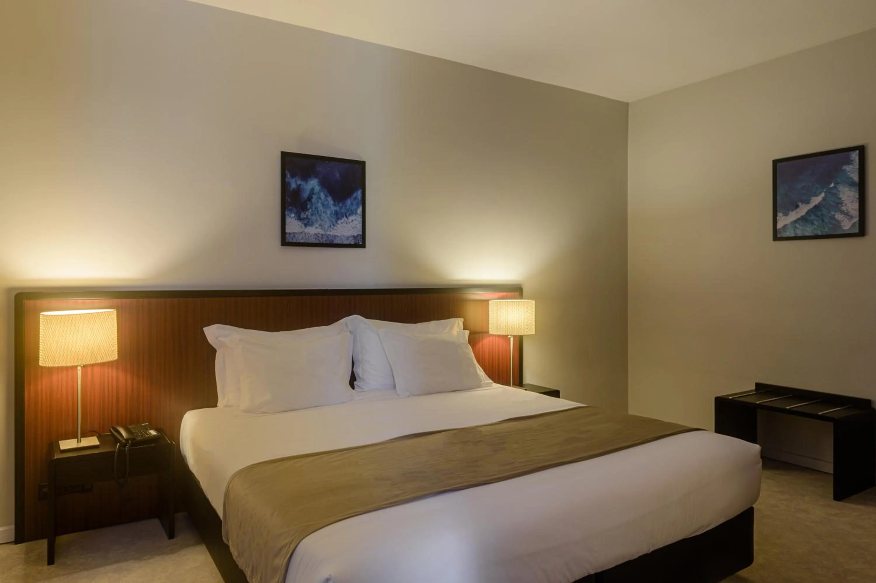 Bed in Hotel Torre Mar