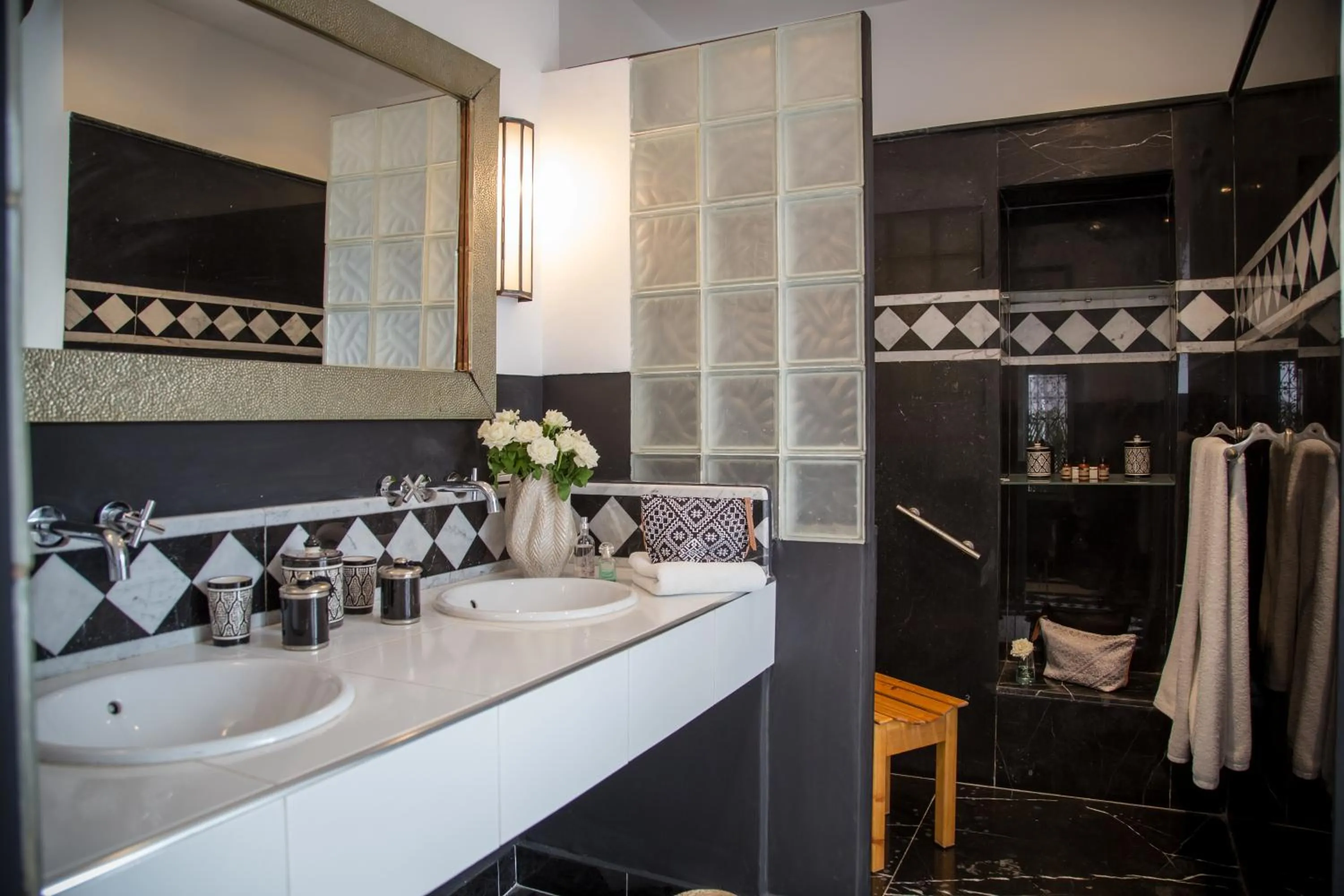 Bathroom in Riad Olema et Spa