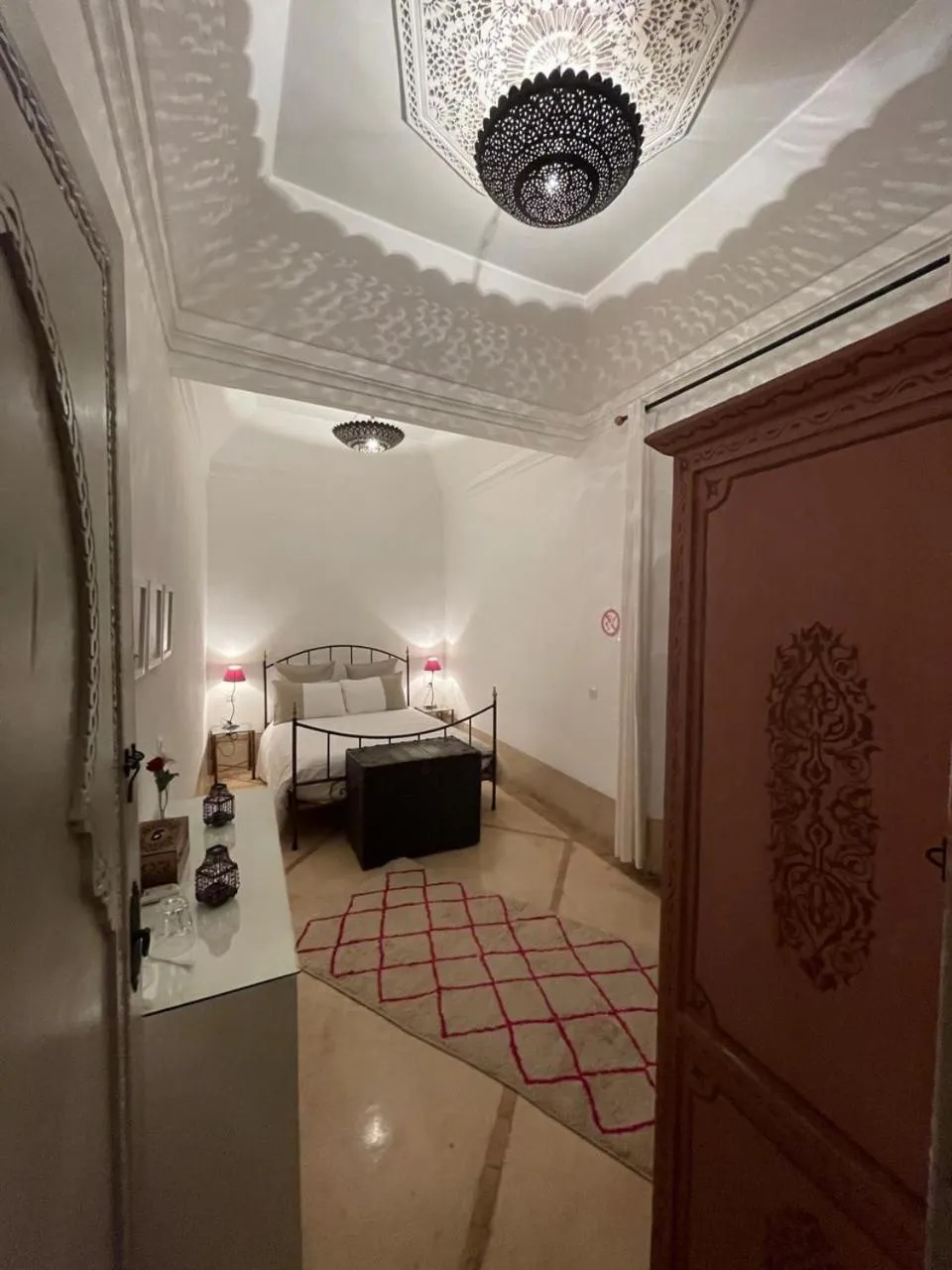 Bed in Riad Dar El Gnaouia