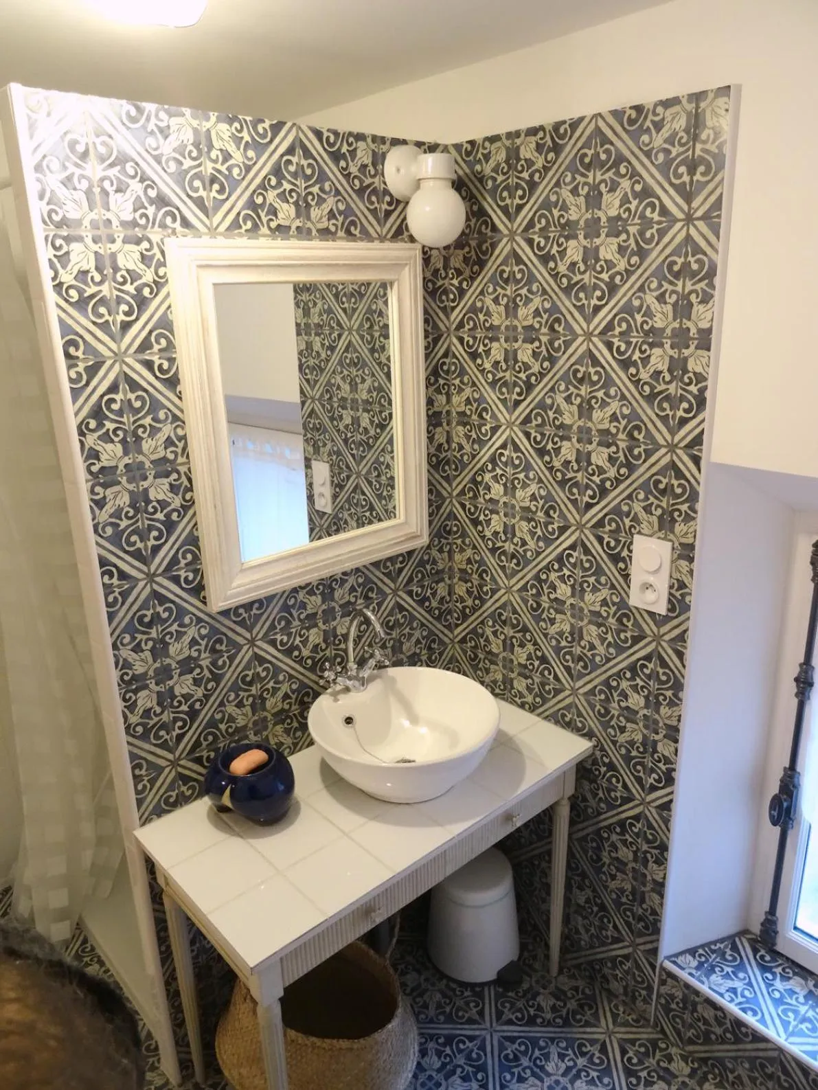 Shower in L'escalier des rêves