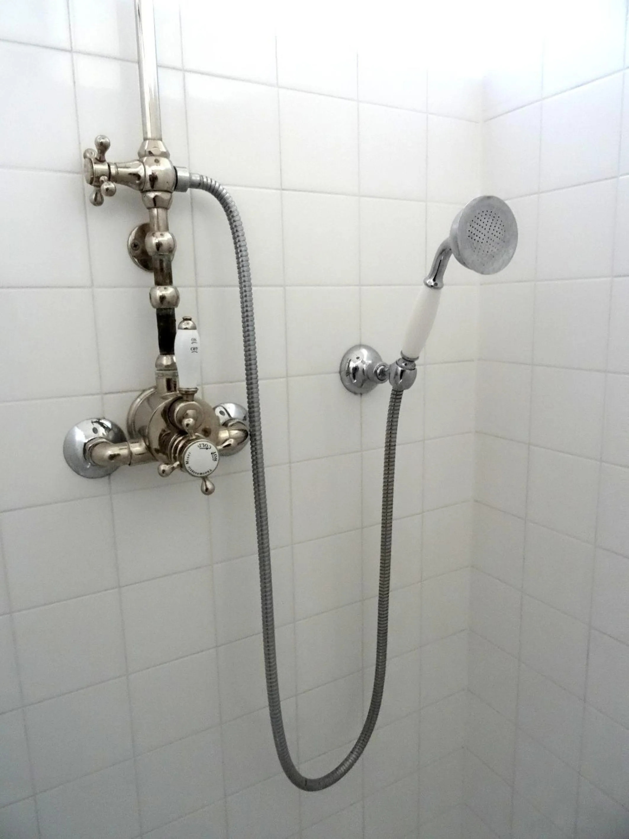 Shower in L'escalier des rêves