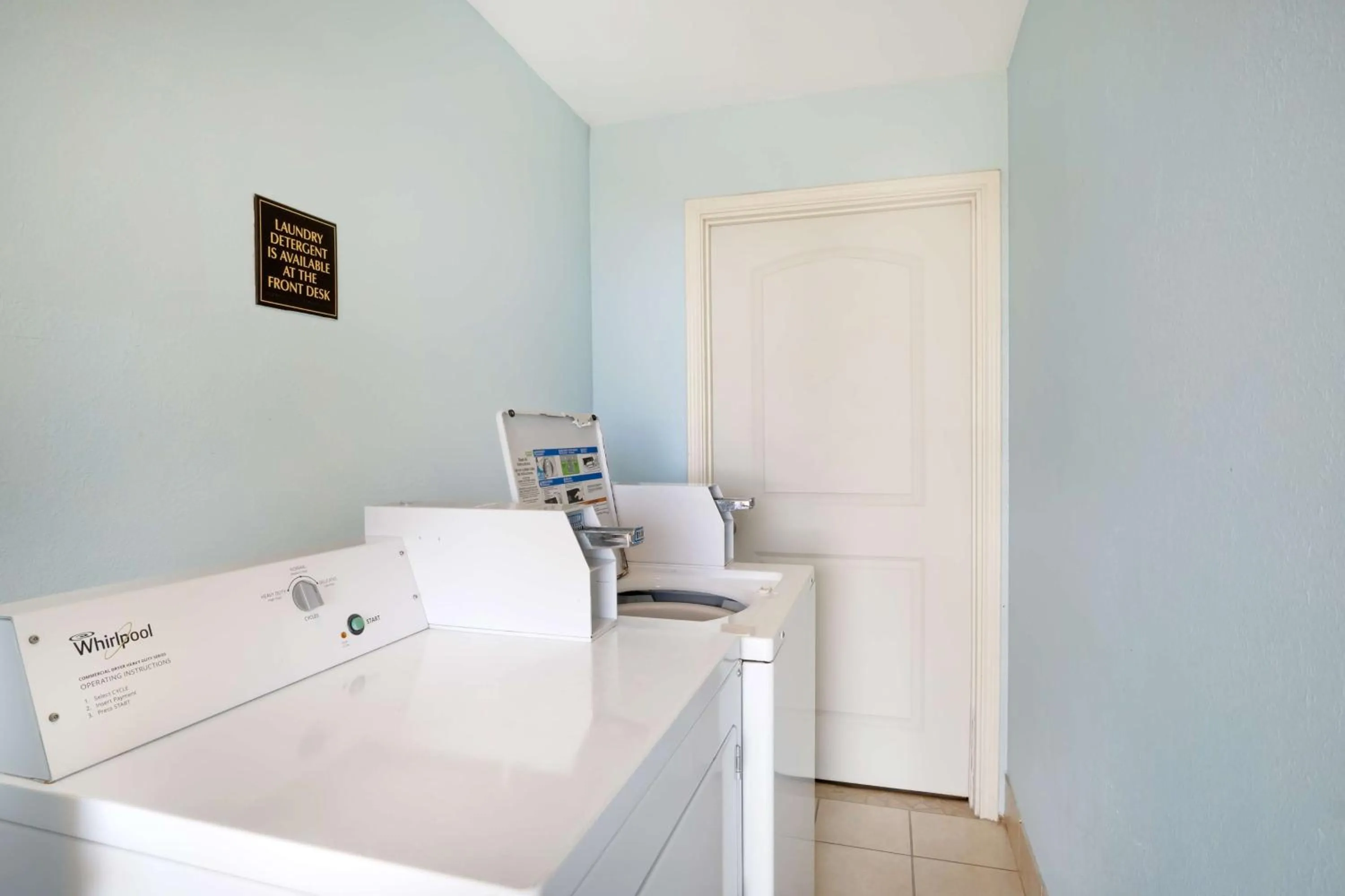 laundry, Bed in Best Western Padre Island