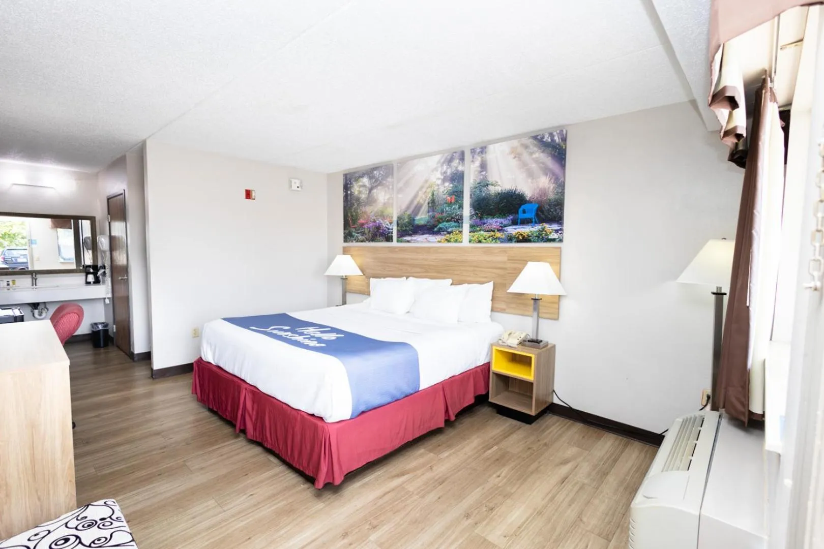 Bed in Days Inn by Wyndham Dayton Huber Heights Northeast