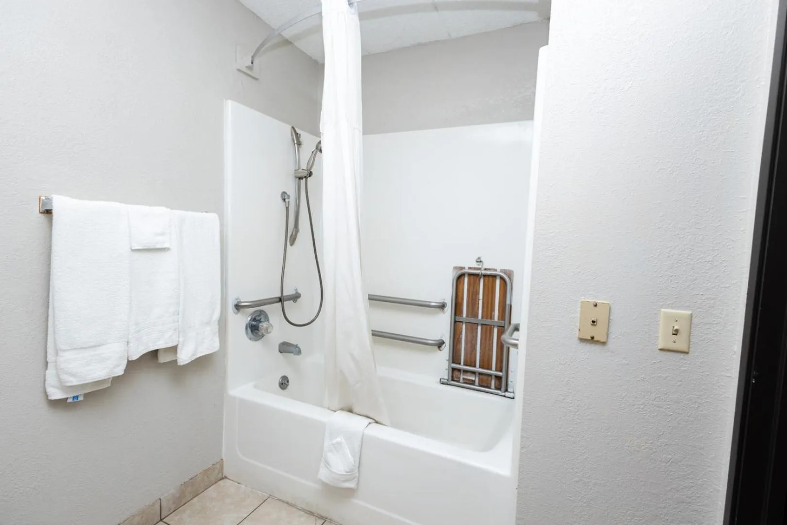 Days Inn by Wyndham Dayton Huber Heights Northeast