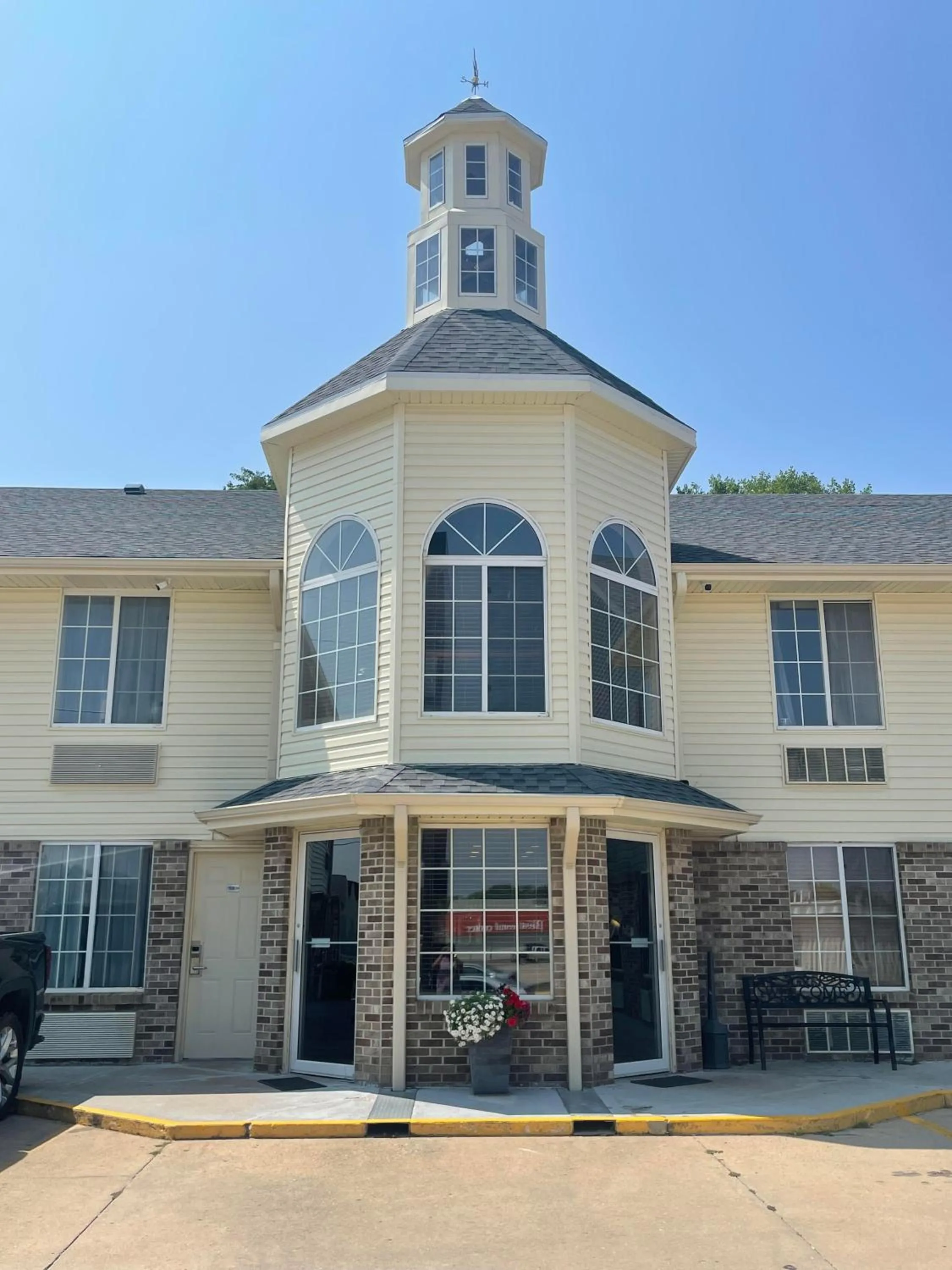 Property building in Victorian Inn