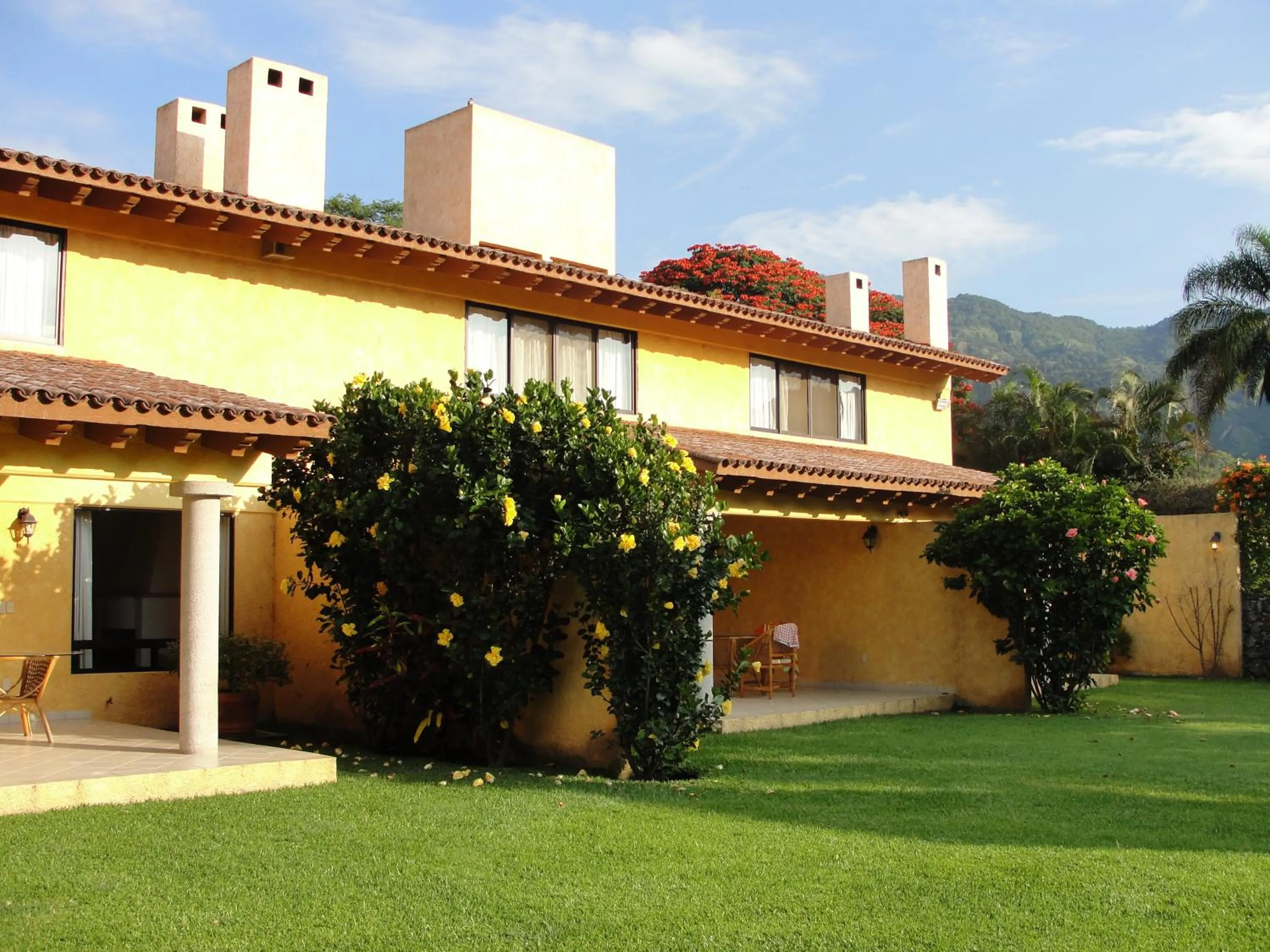 Facade/entrance in Las Casitas Tepoztlán