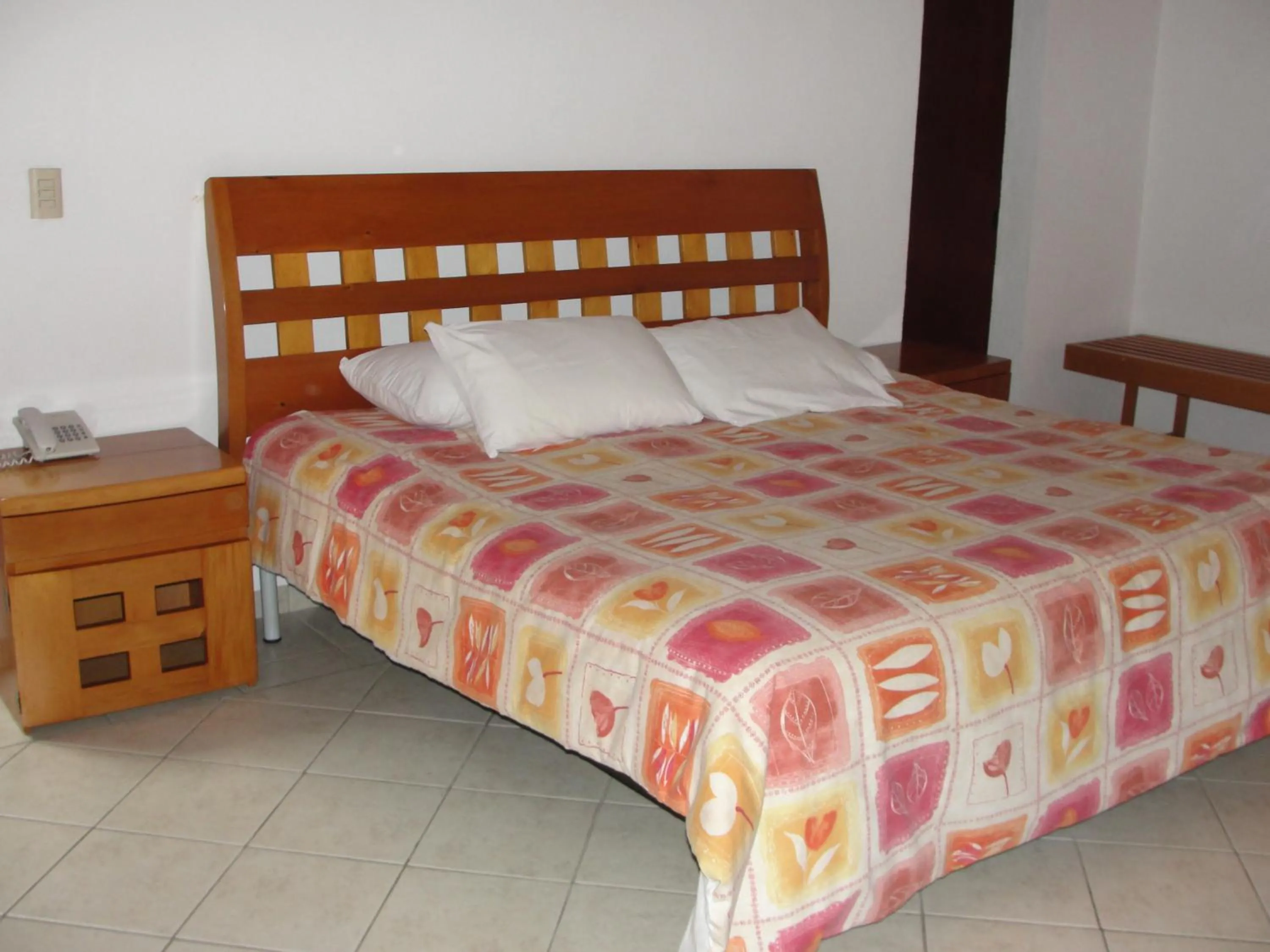 Day, Bed in Las Casitas Tepoztlán