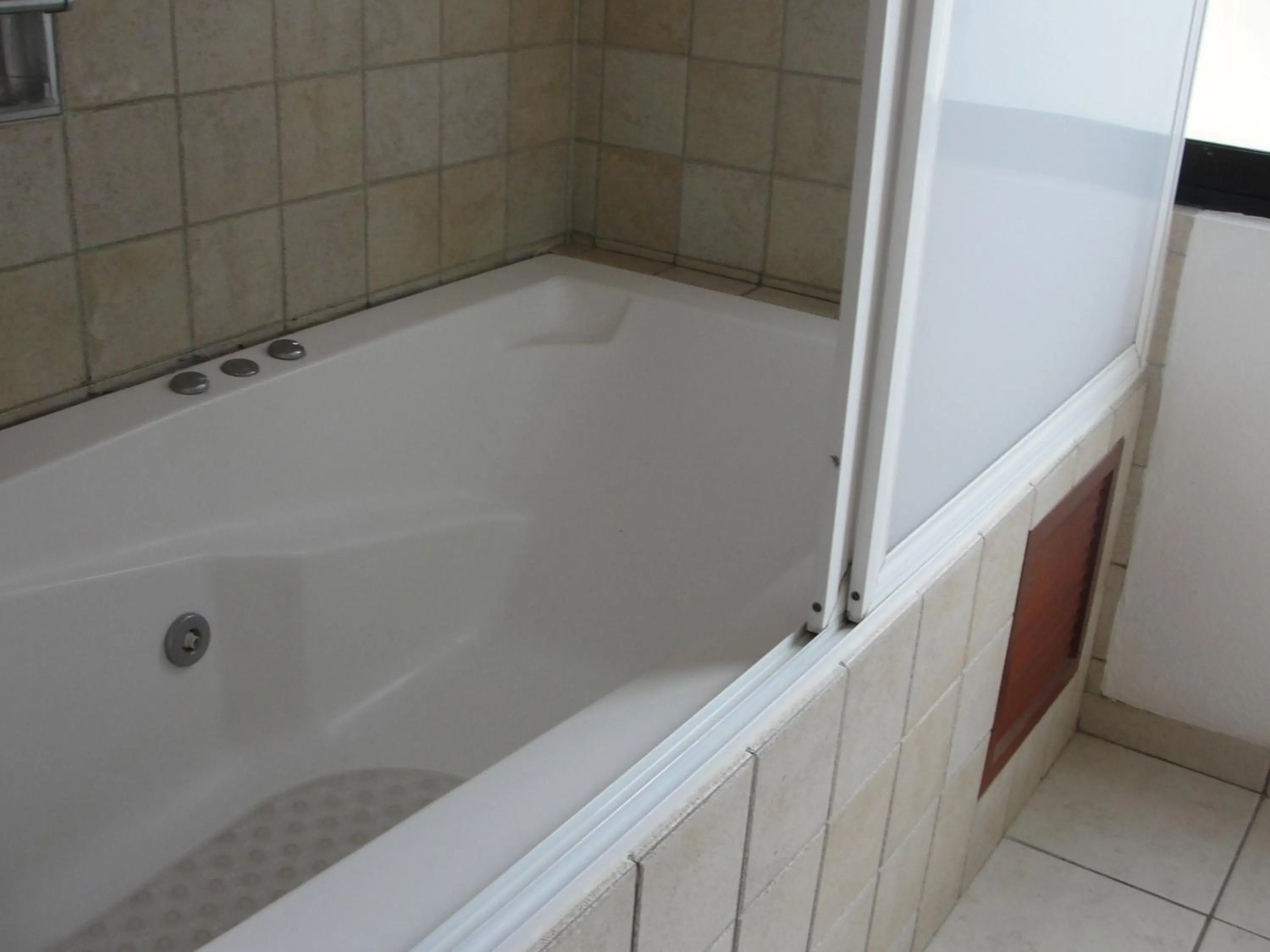 Shower in Las Casitas Tepoztlán