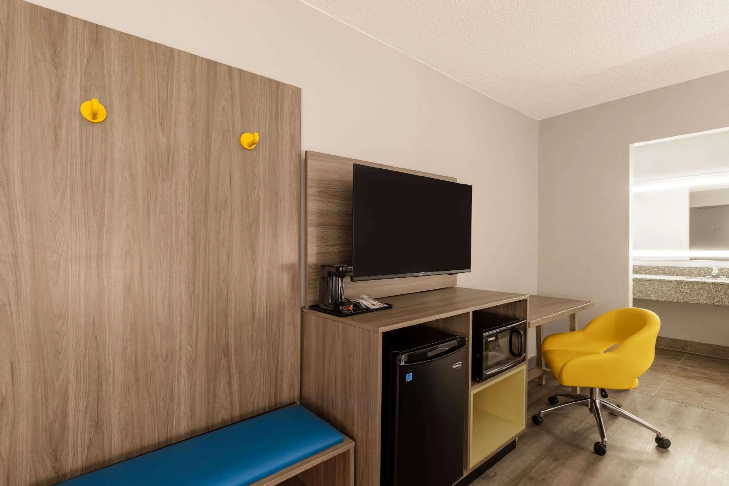 Photo of the whole room in Days Inn by Wyndham Mooresville Lake Norman