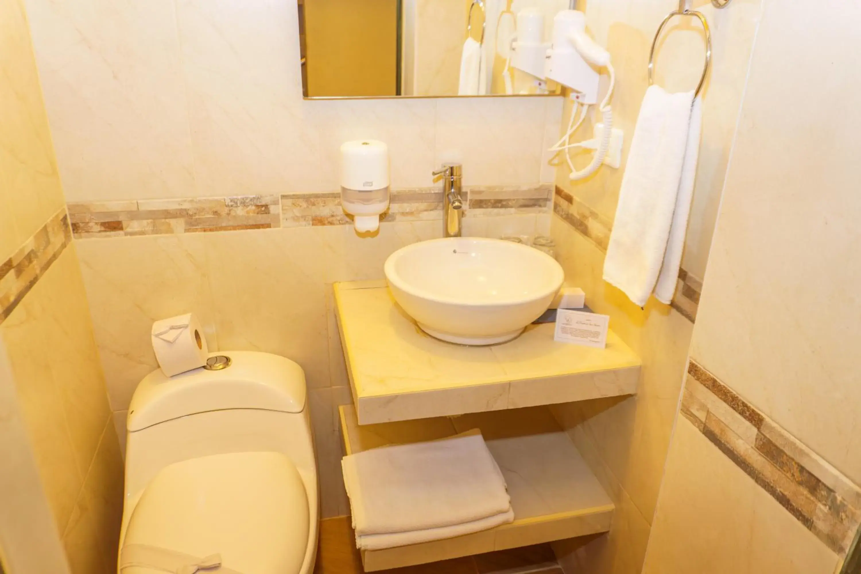 Suite in Hotel La Posada de San Antonio Suite in Hotel La Posada de San Antonio