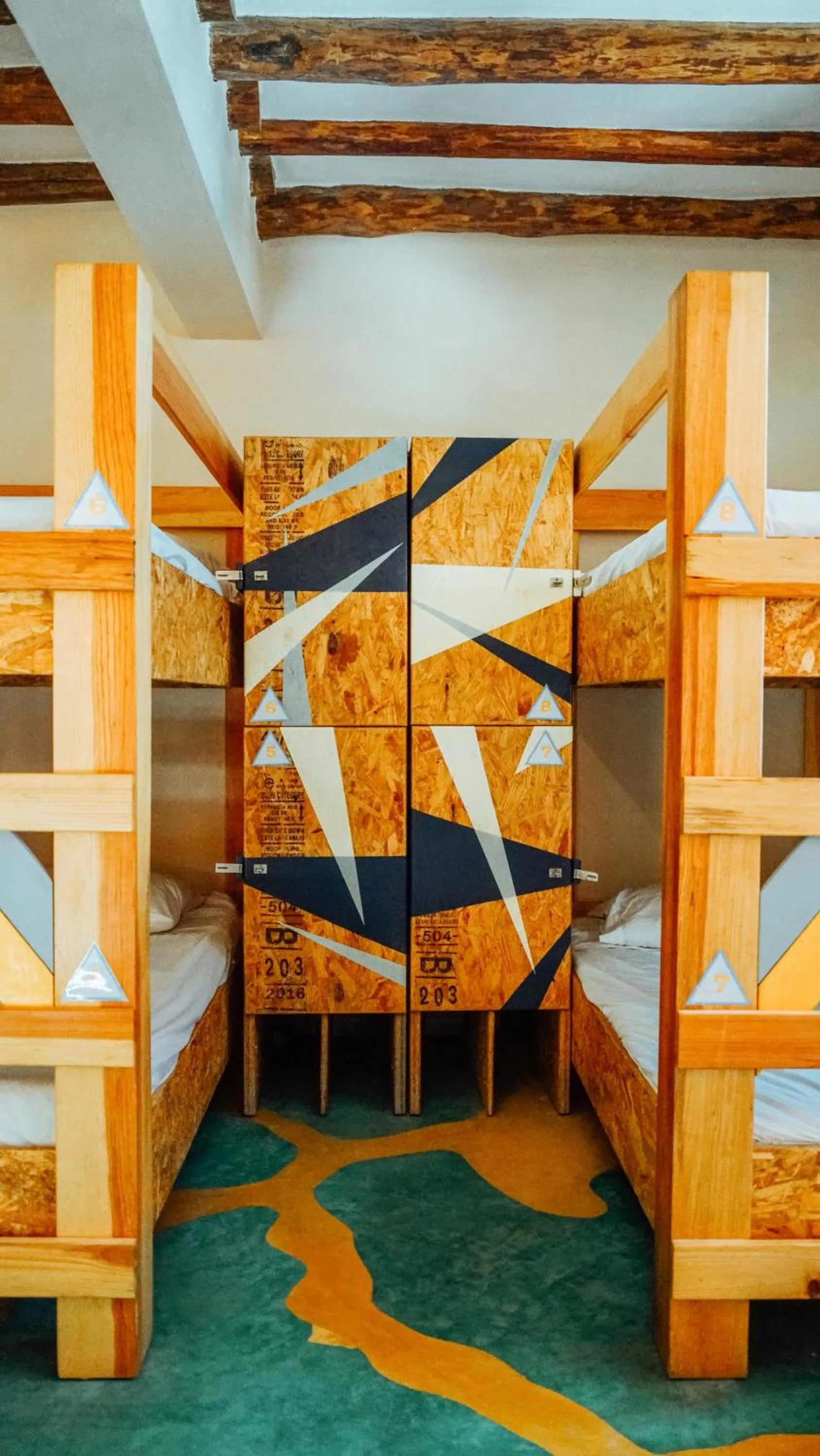 Bed in 8-Bed Mixed Dormitory Room in Tribu Hostel