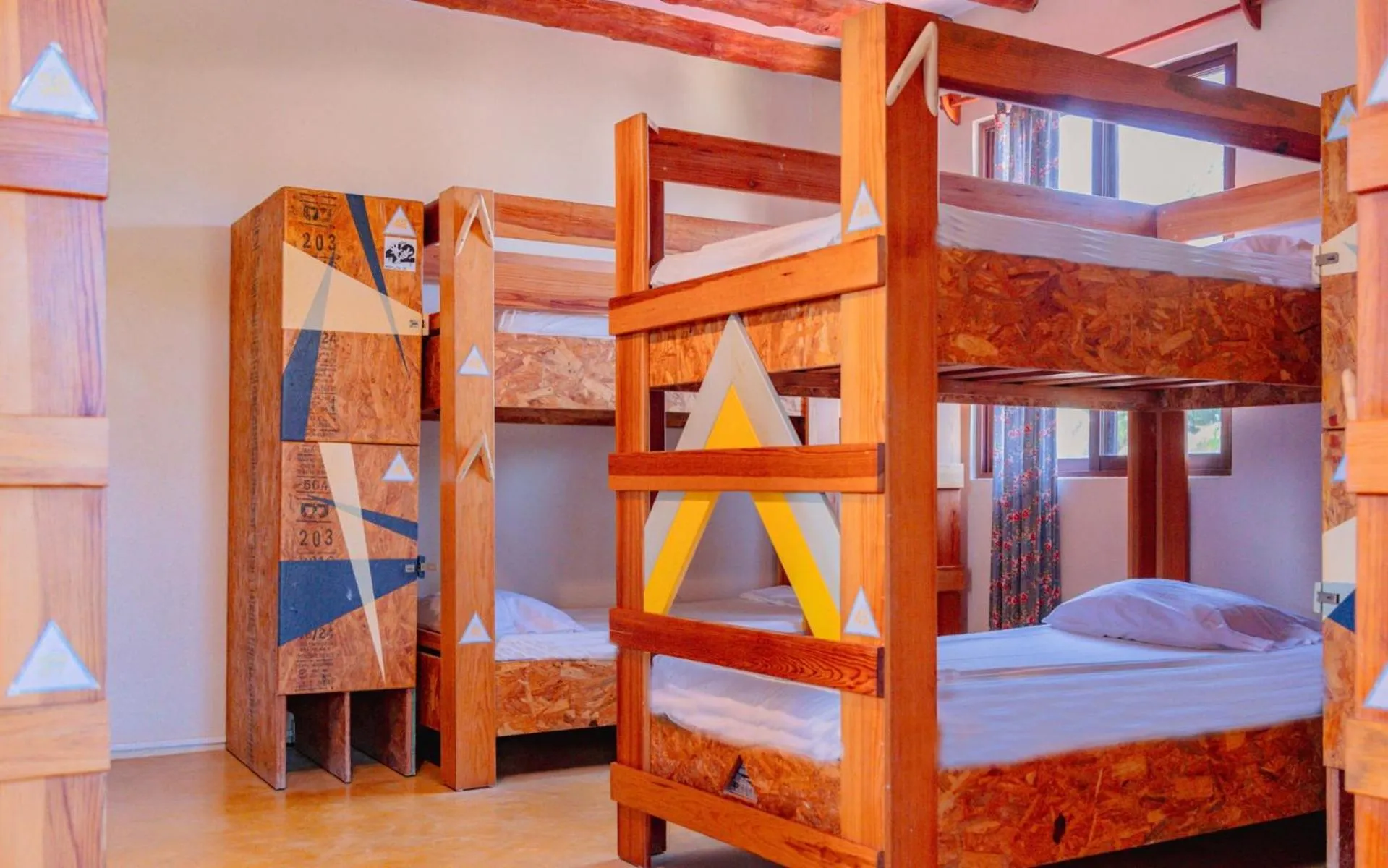 Bed in 10-Bed Female Dormitory Room in Tribu Hostel