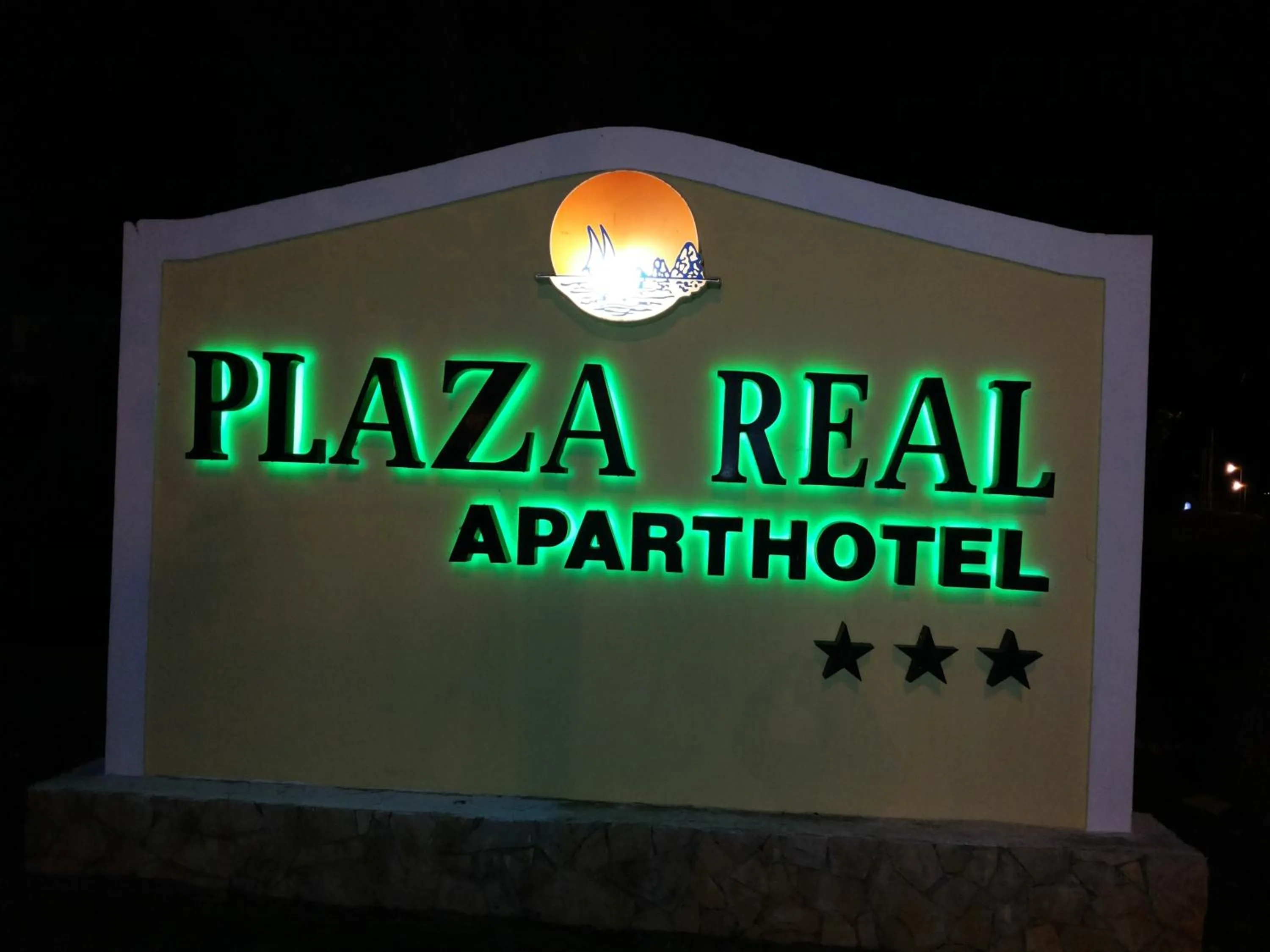 Facade/entrance in Plaza Real by Atlantichotels