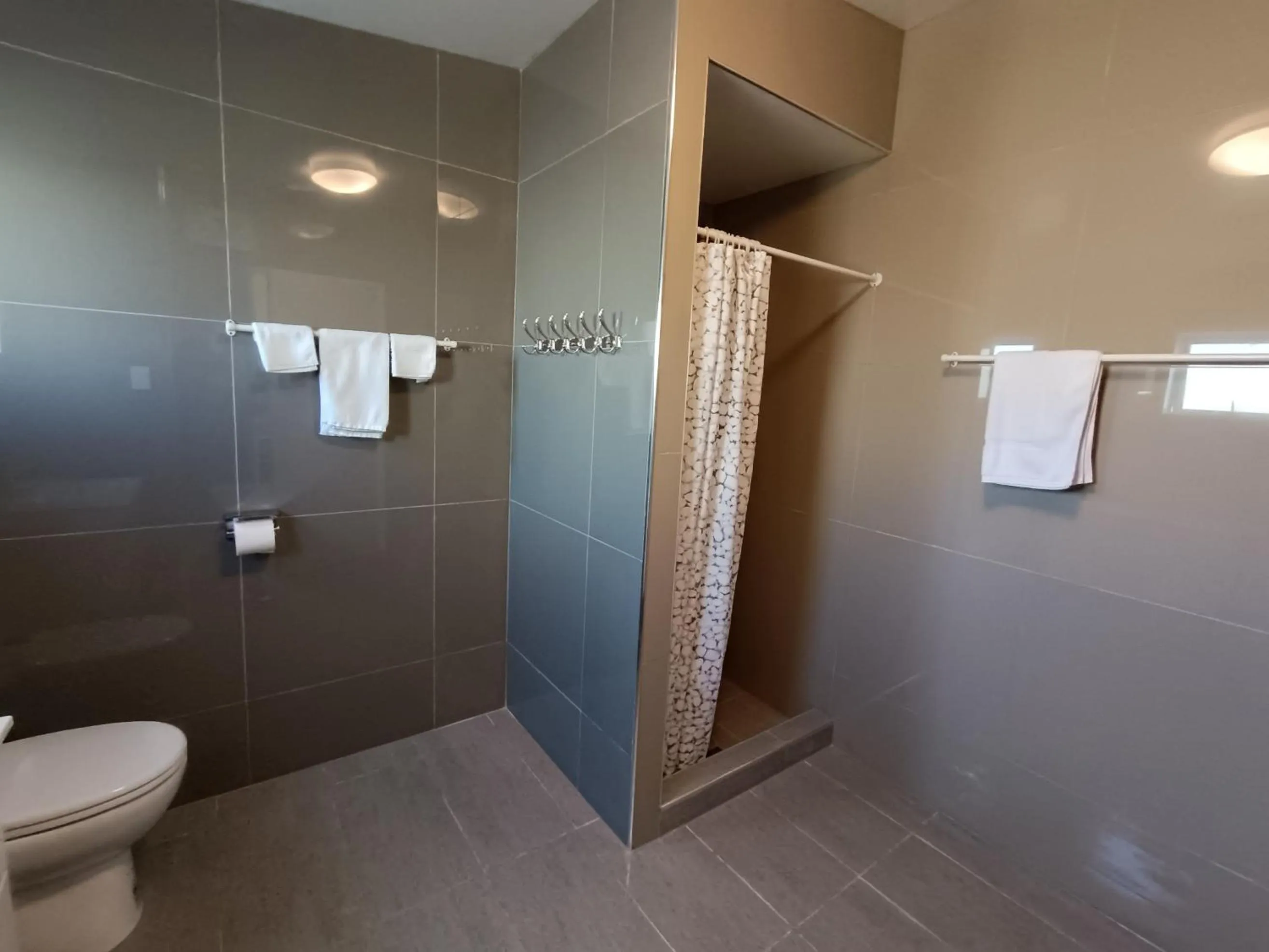 Shower in Bayfield Motel and Apartment