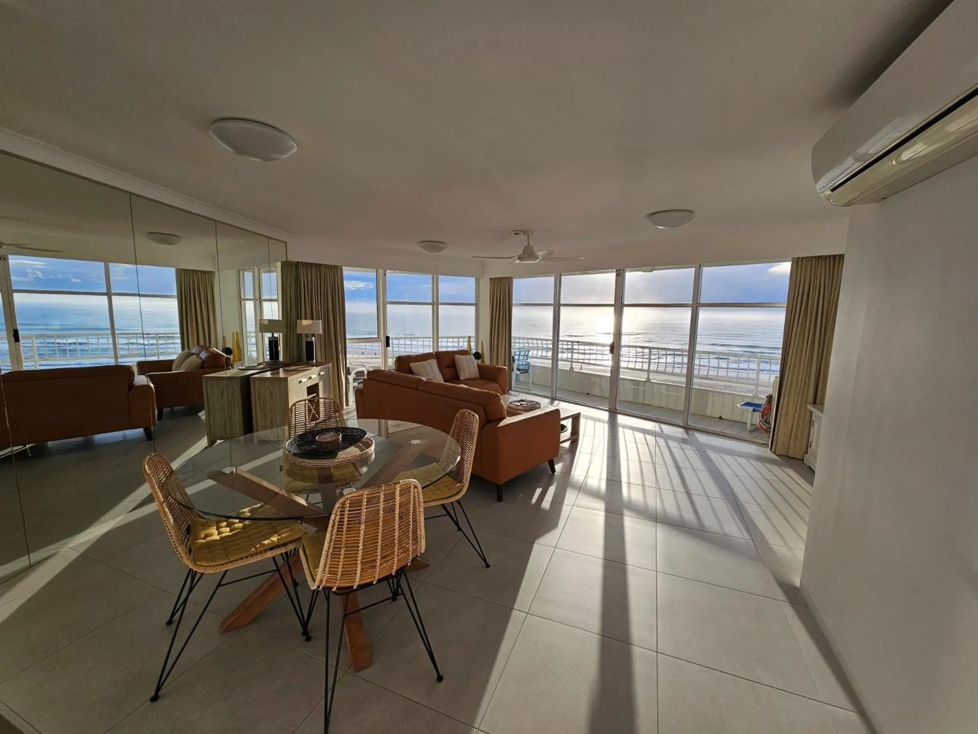 Living room in 19th Avenue on the Beach