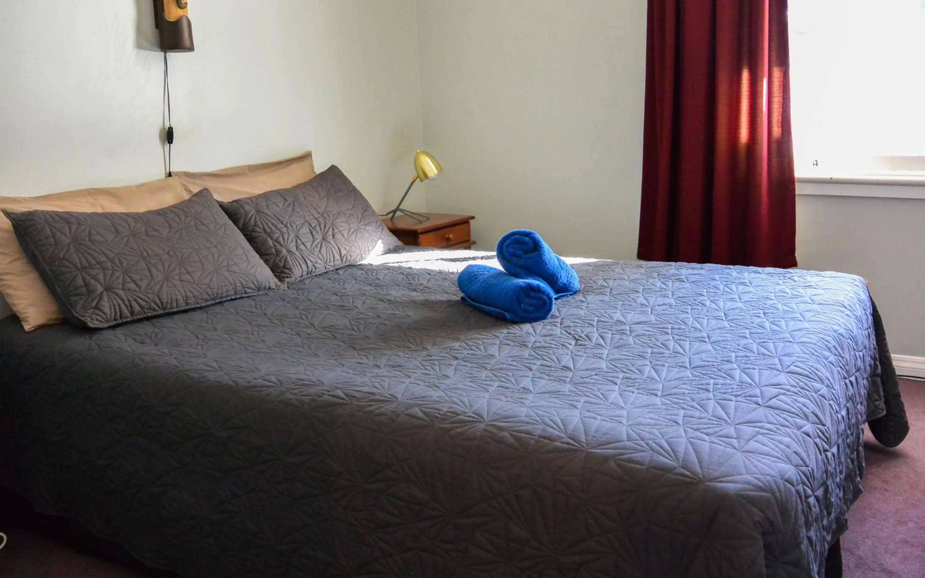 Double Room with Private Bathroom in Blue Moon Lodge