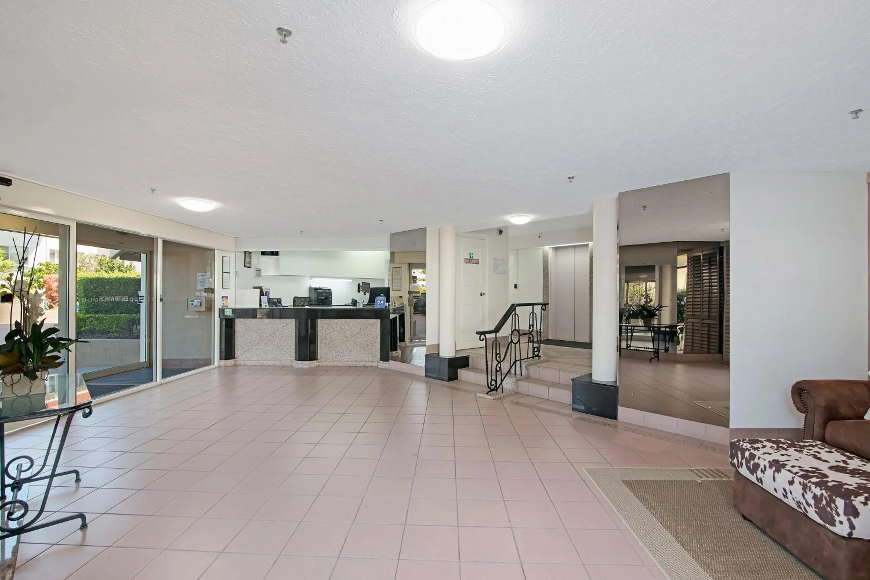 Lobby or reception in Burleigh Esplanade Apartments