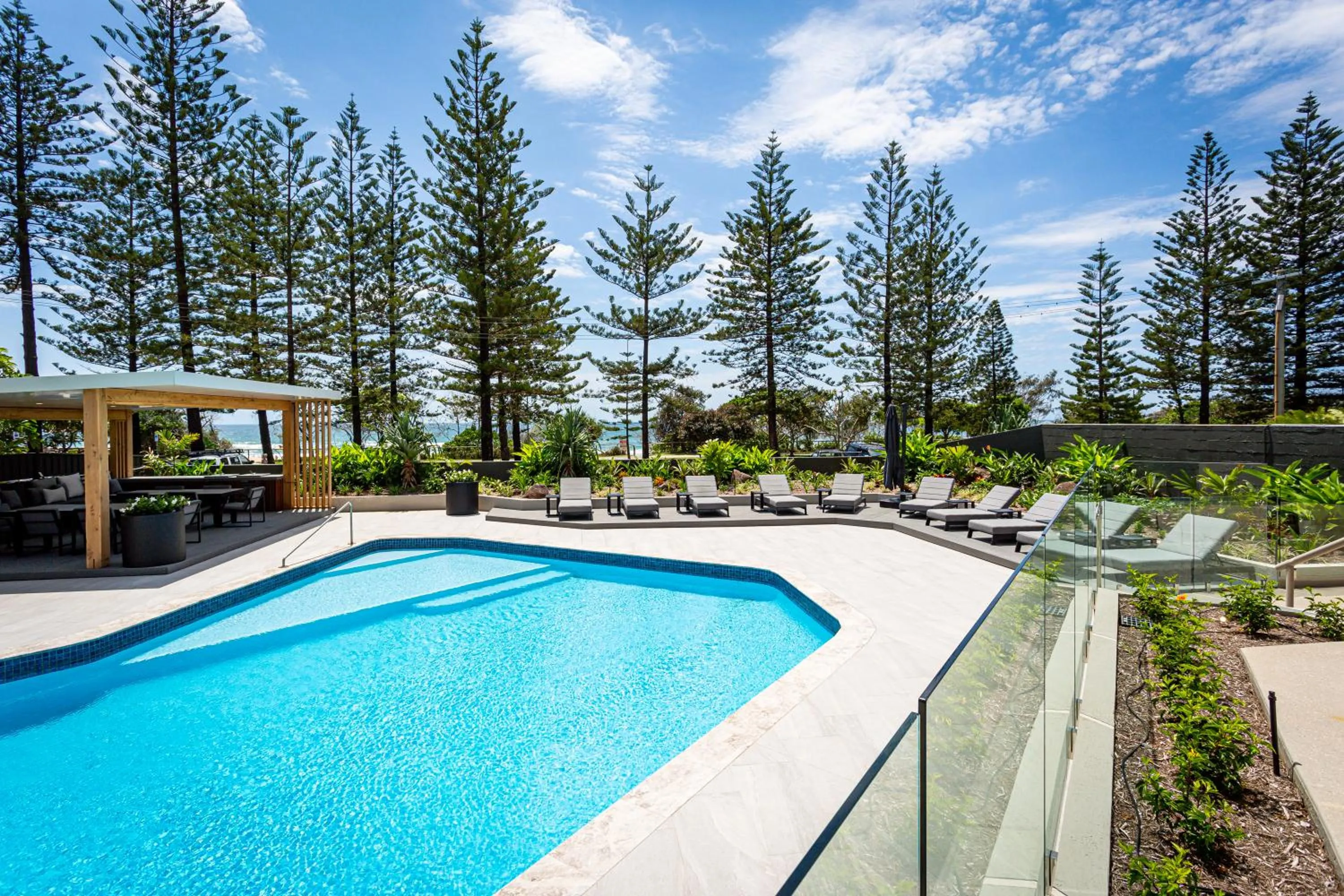 BBQ facilities in Burleigh Esplanade Apartments