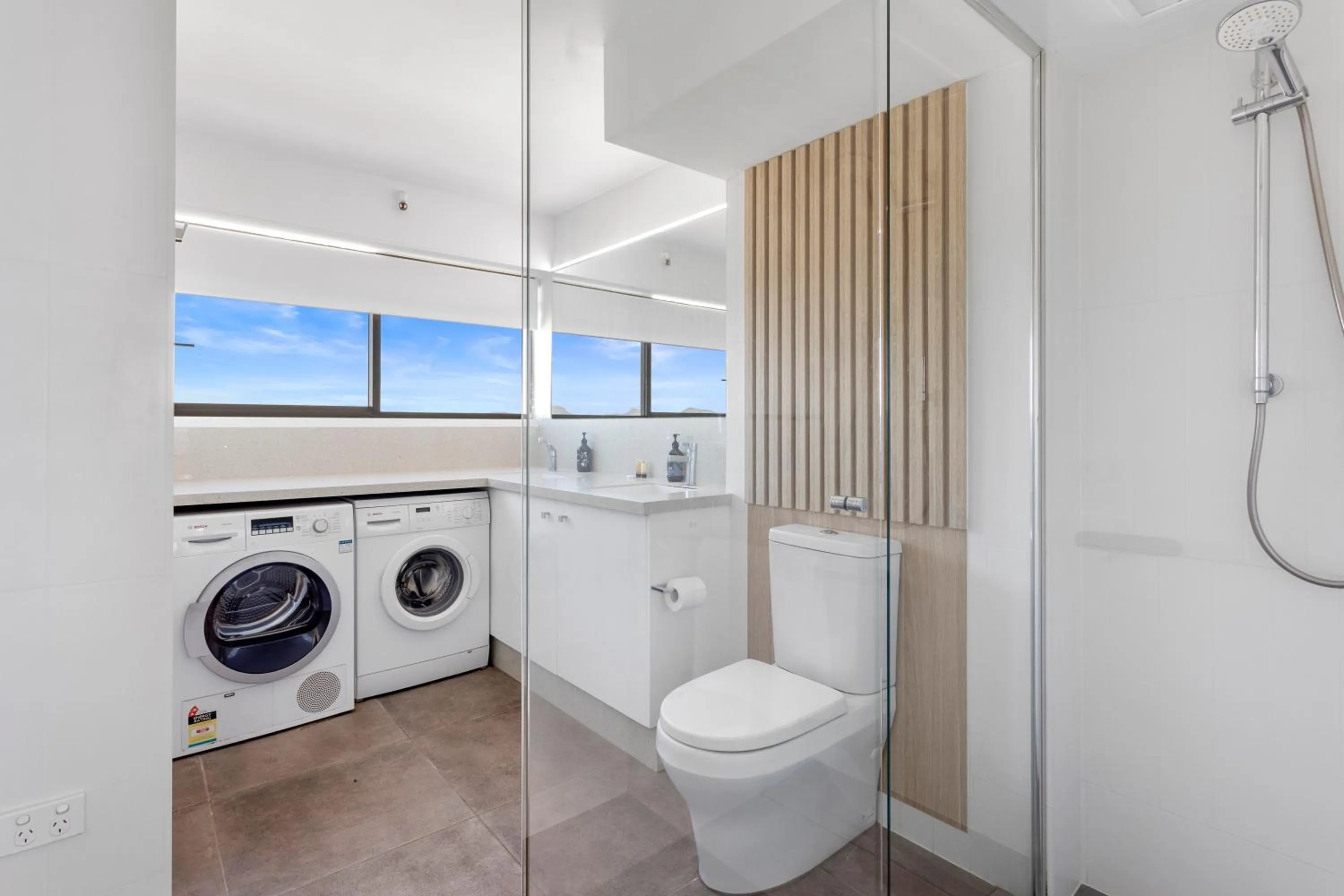 Toilet in Burleigh Esplanade Apartments