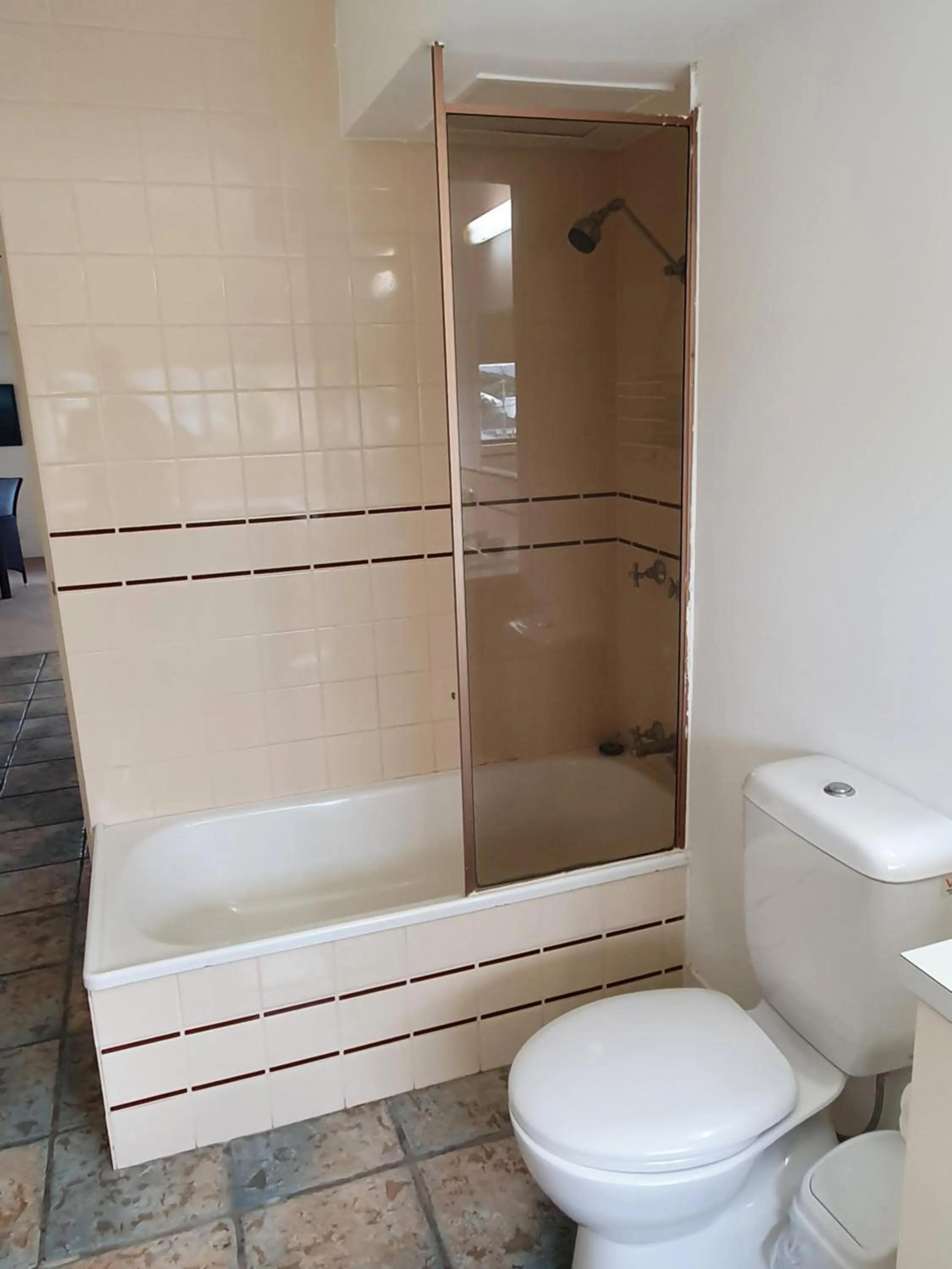 Toilet in Burleigh Esplanade Apartments