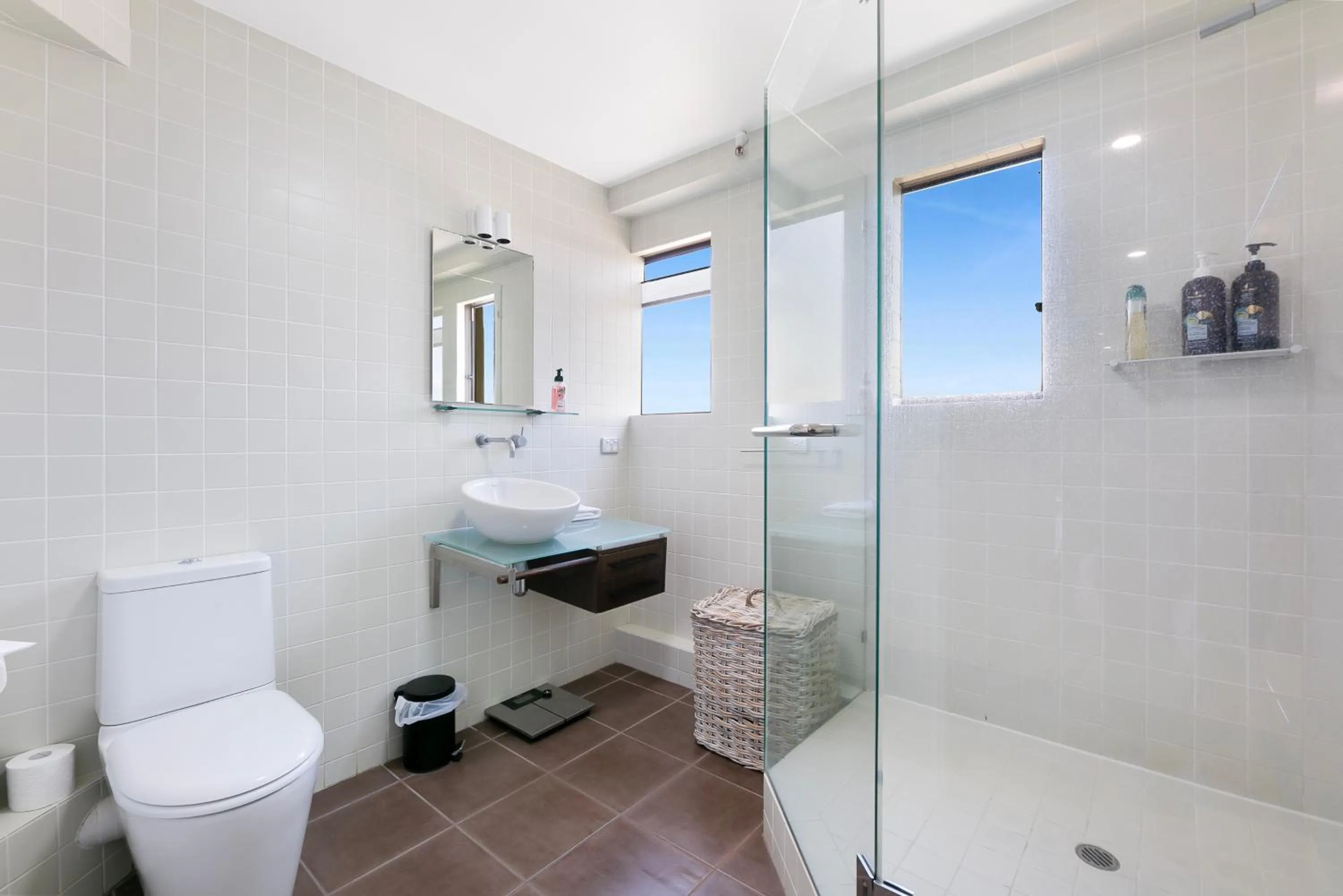 Shower in Burleigh Esplanade Apartments
