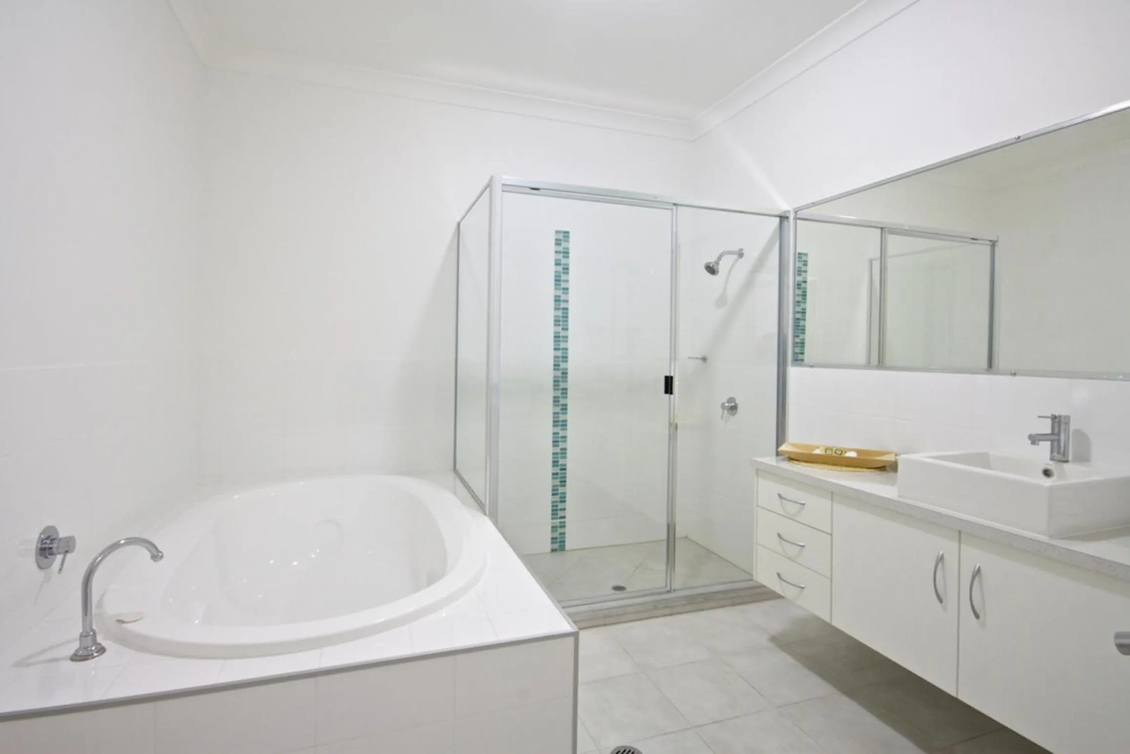 Shower in The Coast Motel