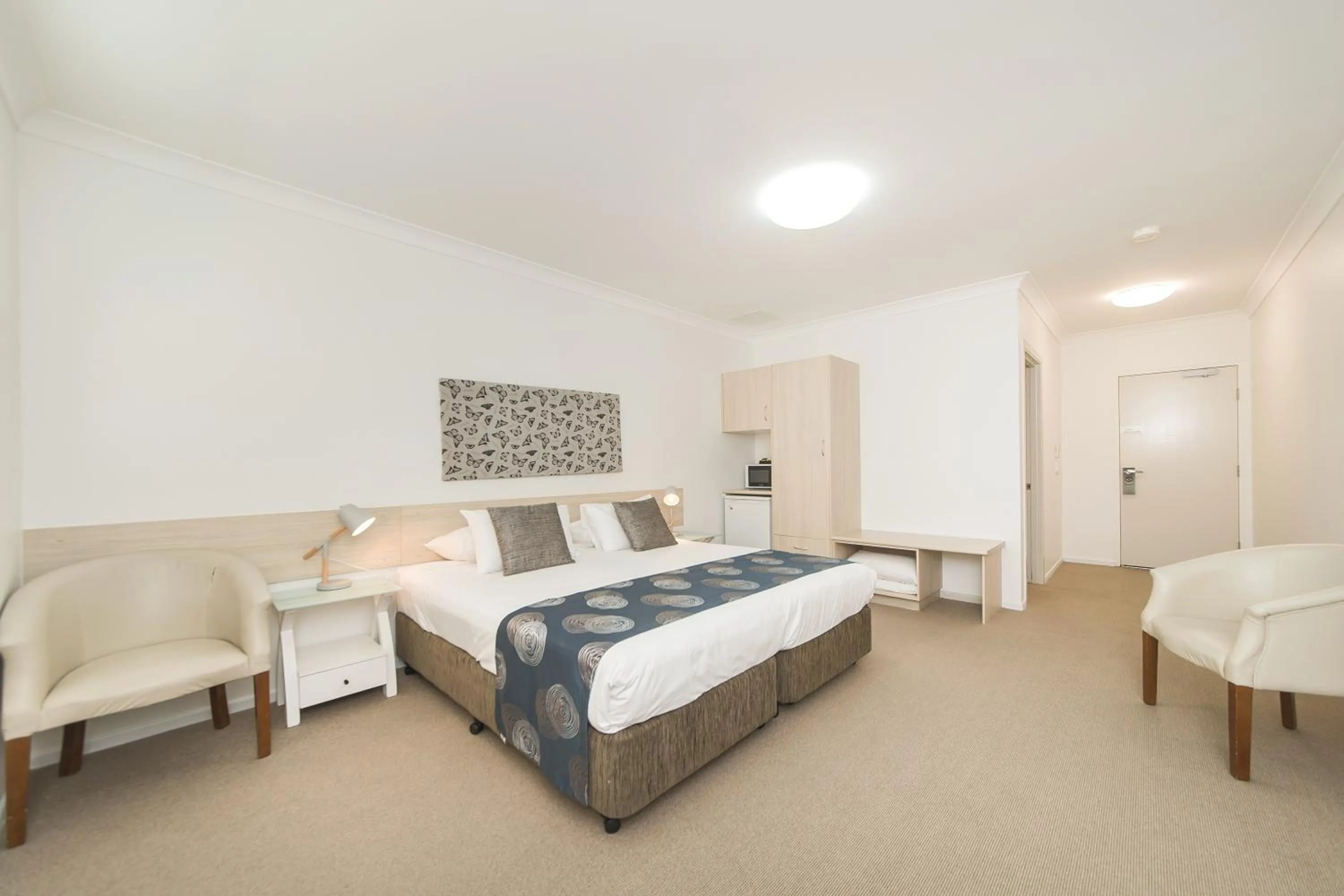 Bedroom, Bed in The Coast Motel