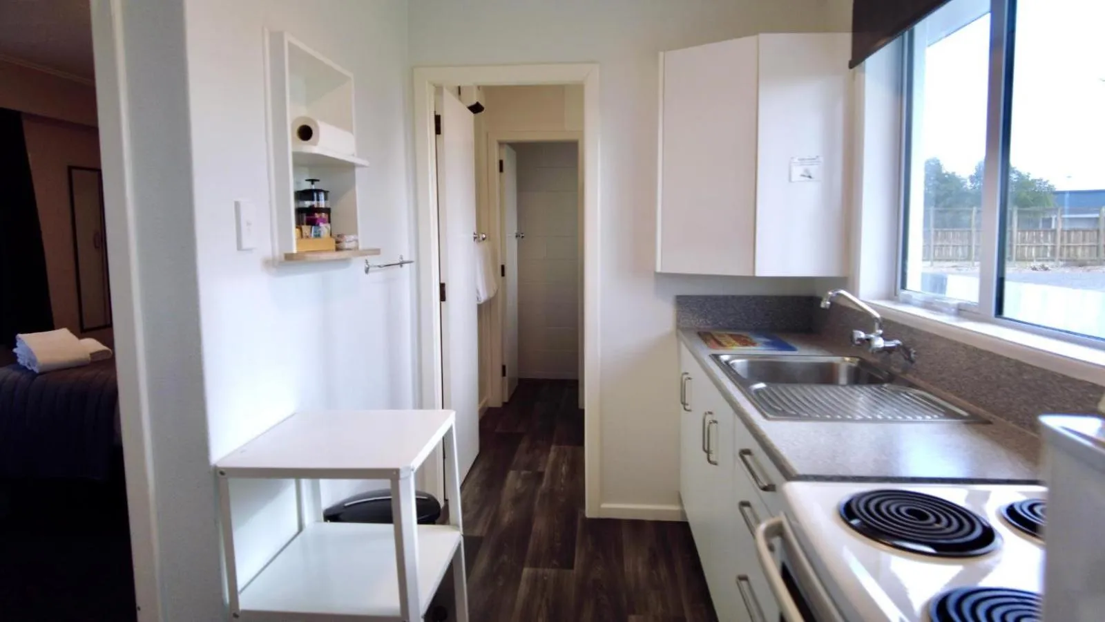 Kitchen or kitchenette in 554 Moana Court Motel