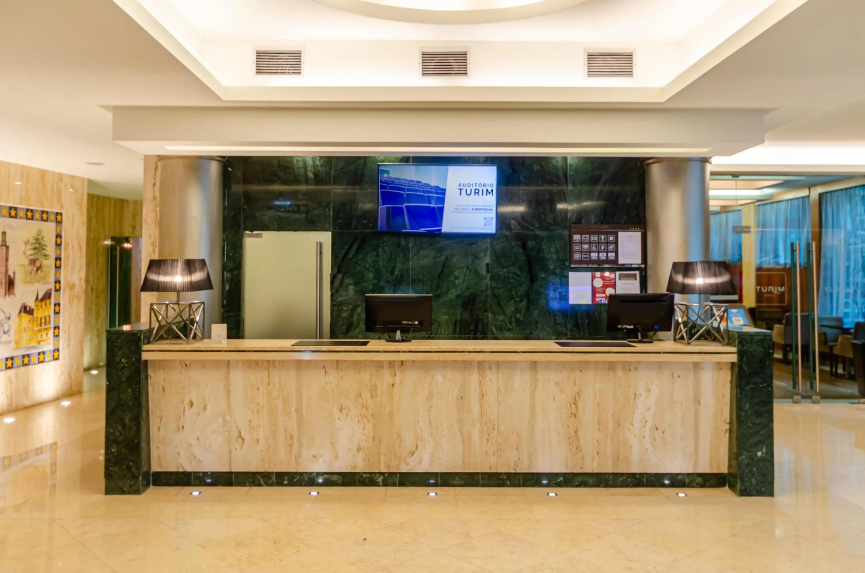 Lobby or reception in TURIM Europa Hotel