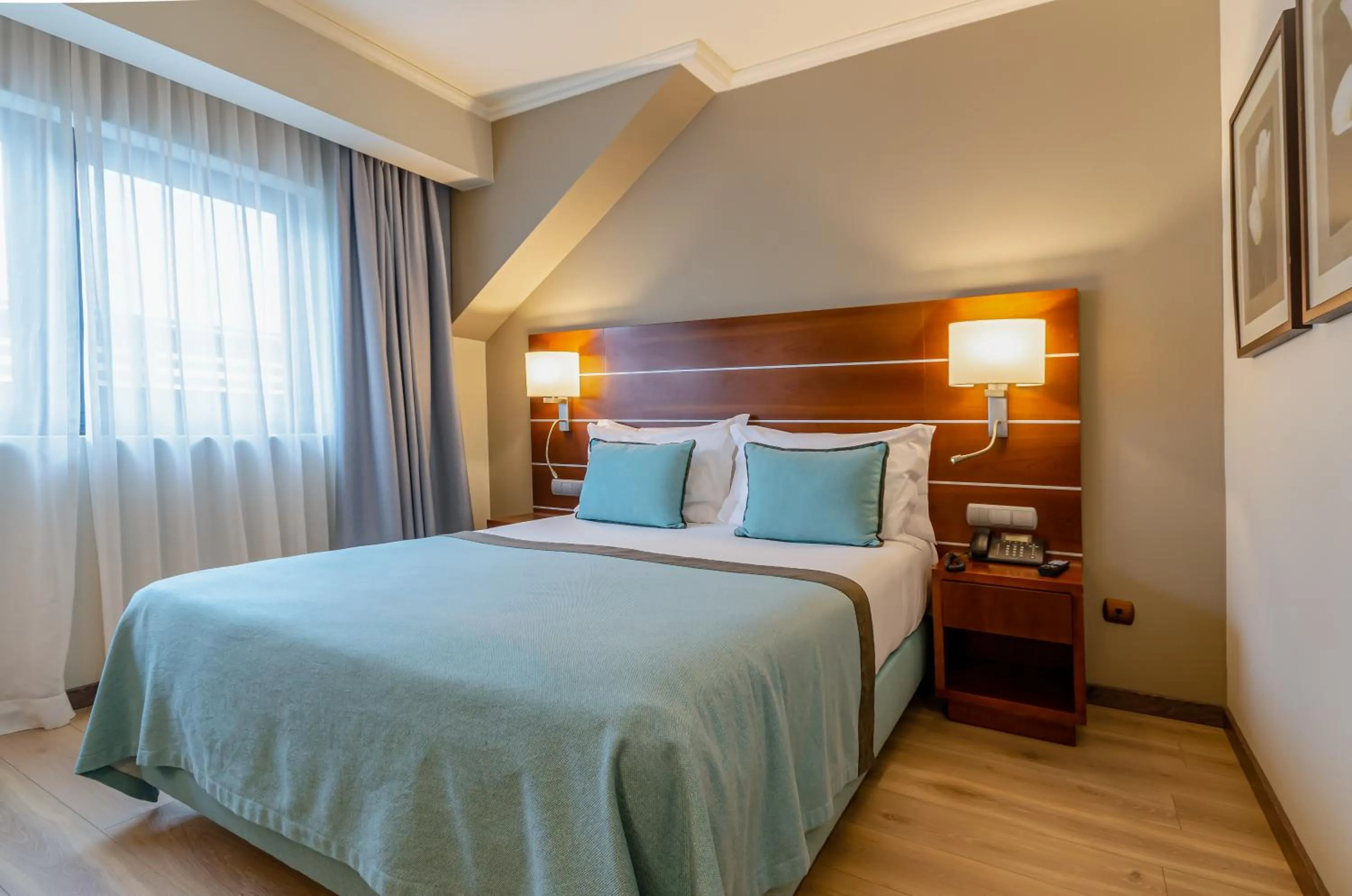 TV and multimedia, Bed in TURIM Europa Hotel
