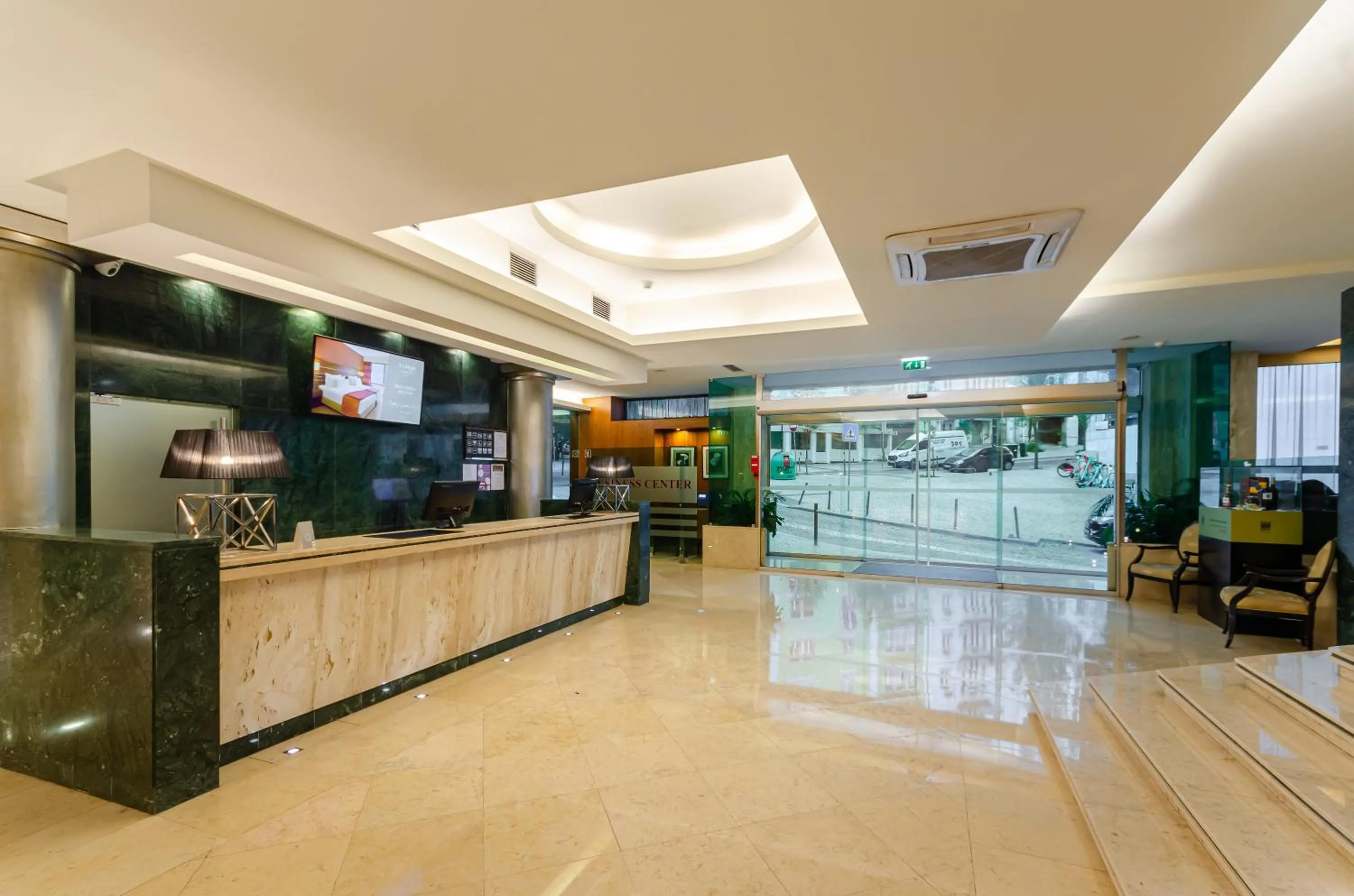 Lobby or reception in TURIM Europa Hotel
