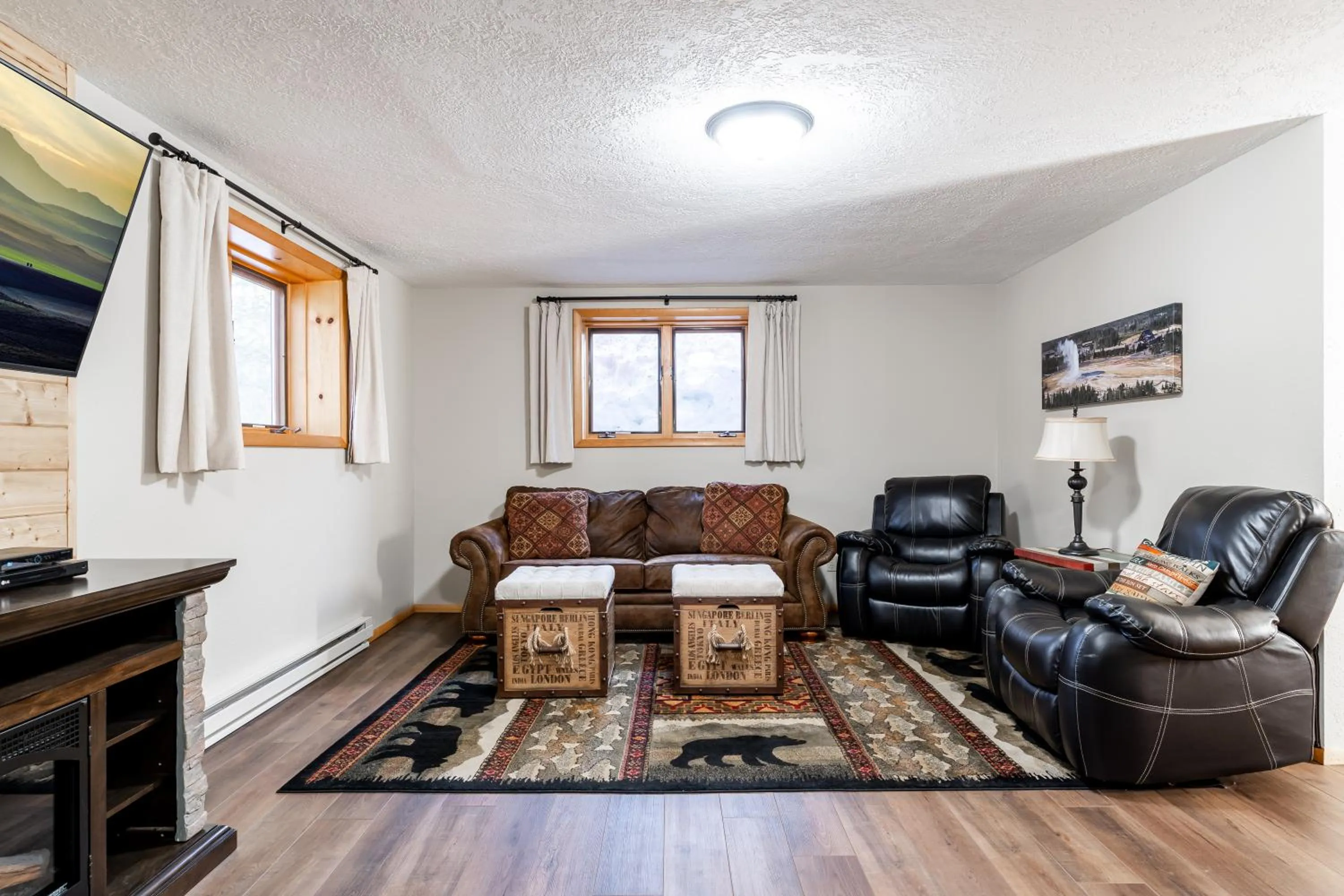 Living room in Shepherd Family Retreats- Moose