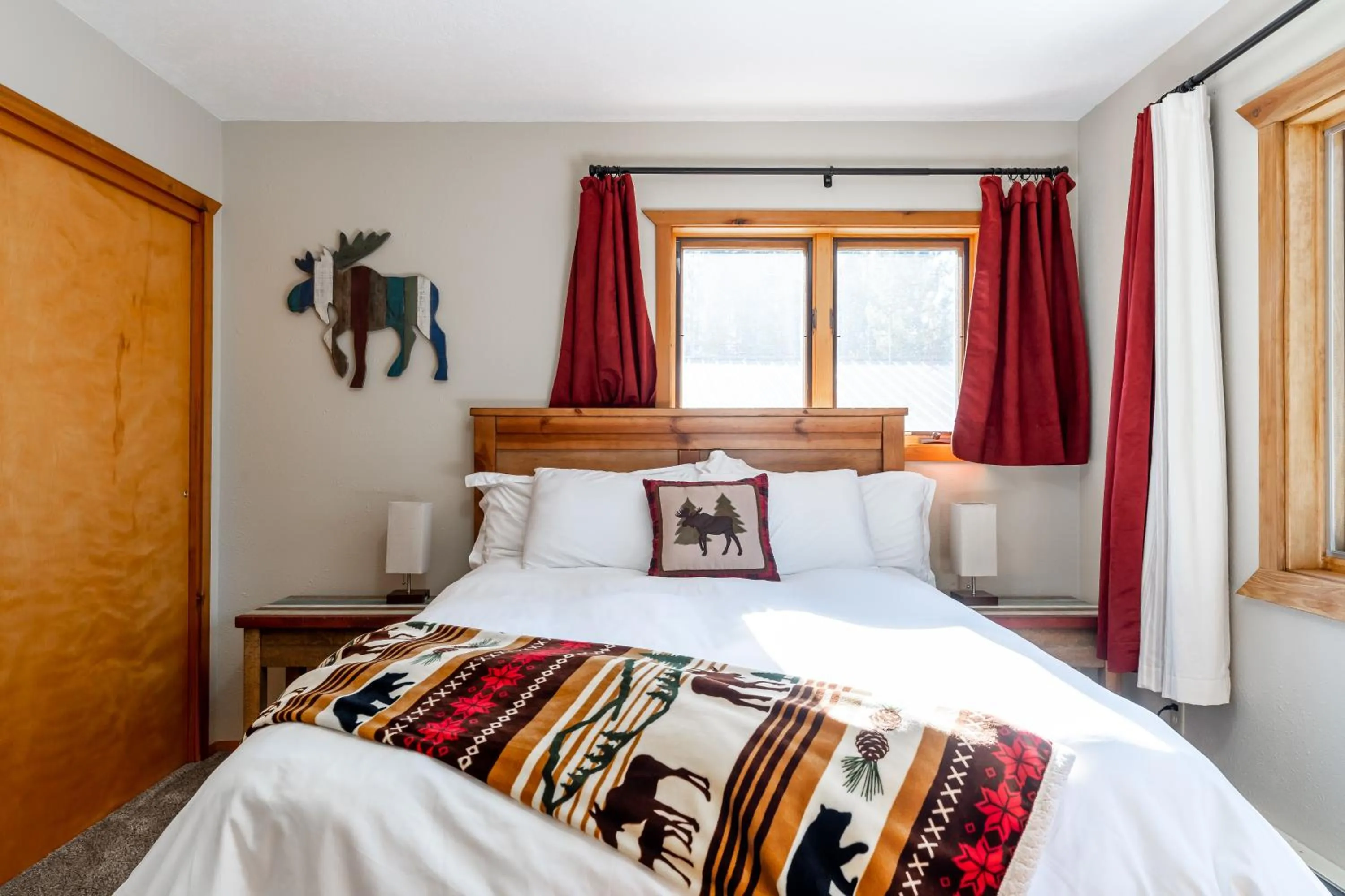 Bed in Shepherd Family Retreats- Moose