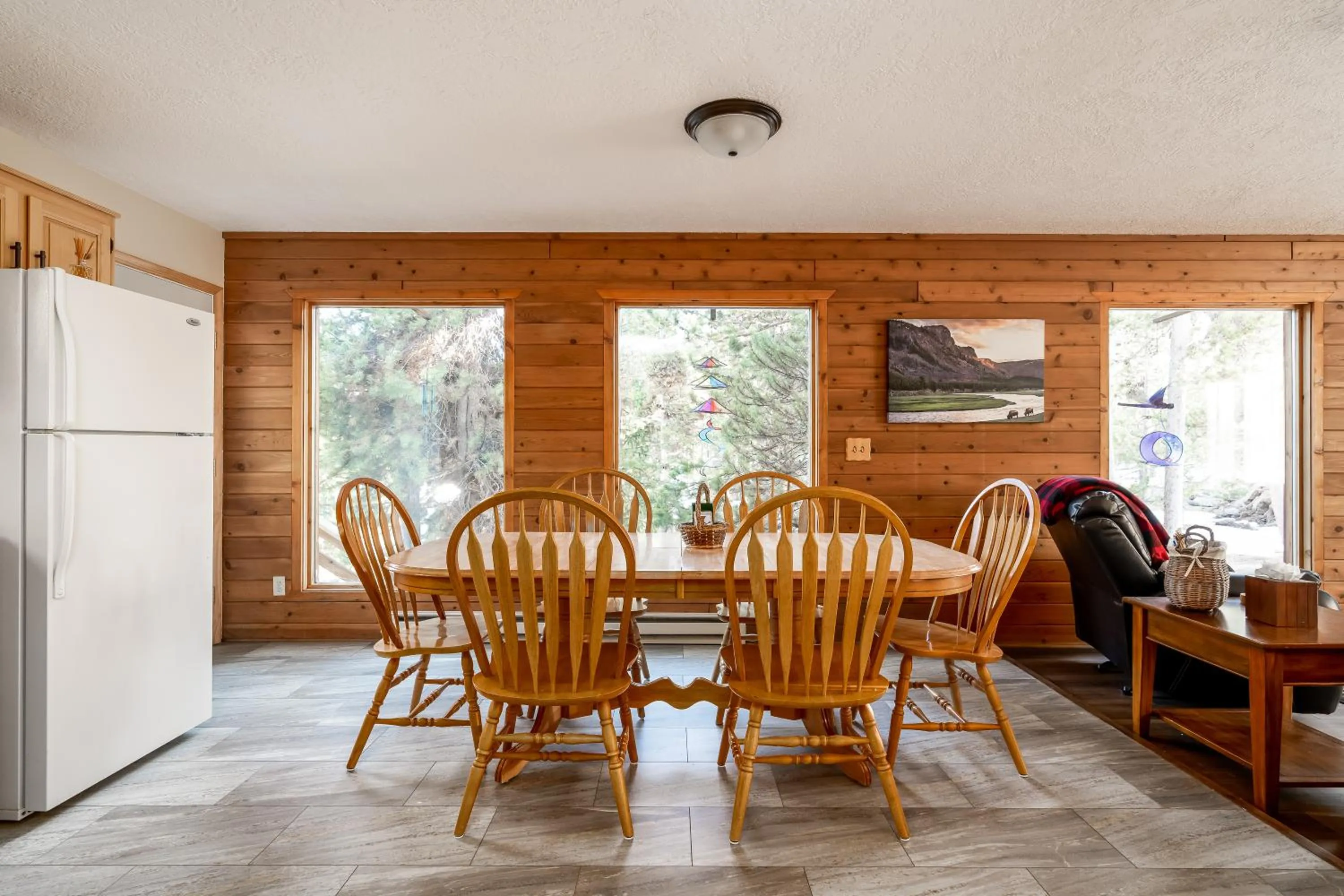 Dining area in Shepherd Family Retreats- Moose