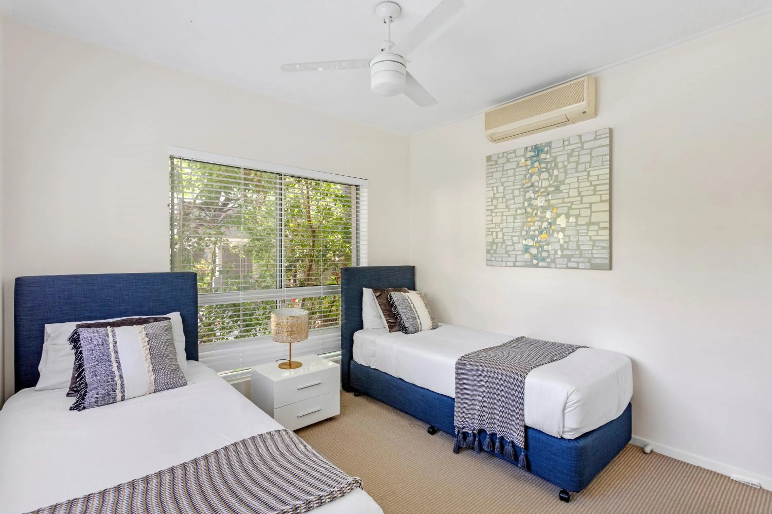 Bedroom, Bed in Verano Resort Noosa