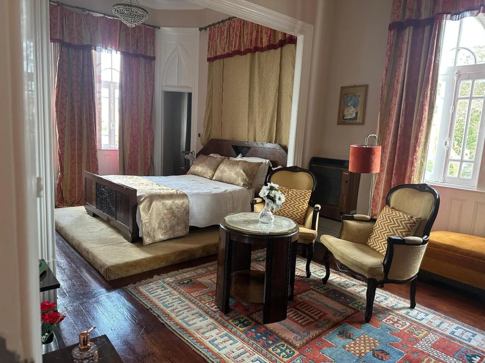 Suite with Hot Tub in Vila Aurora