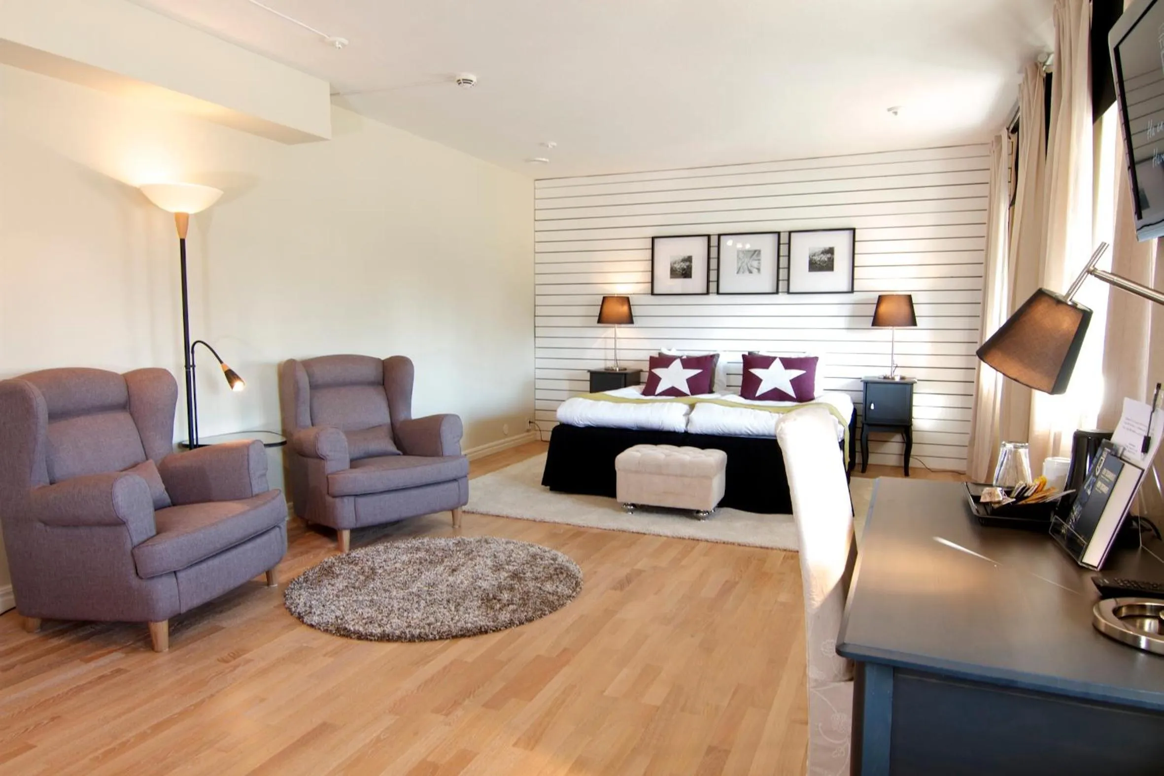 Day, Bed in Hotell Tinget