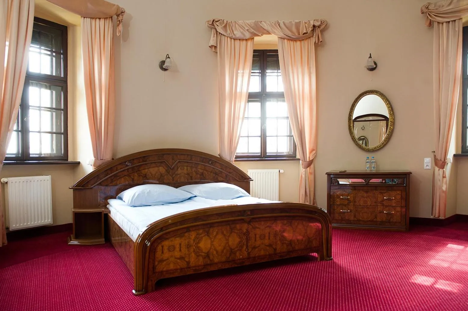 Bedroom, Bed in Zamek Dobra