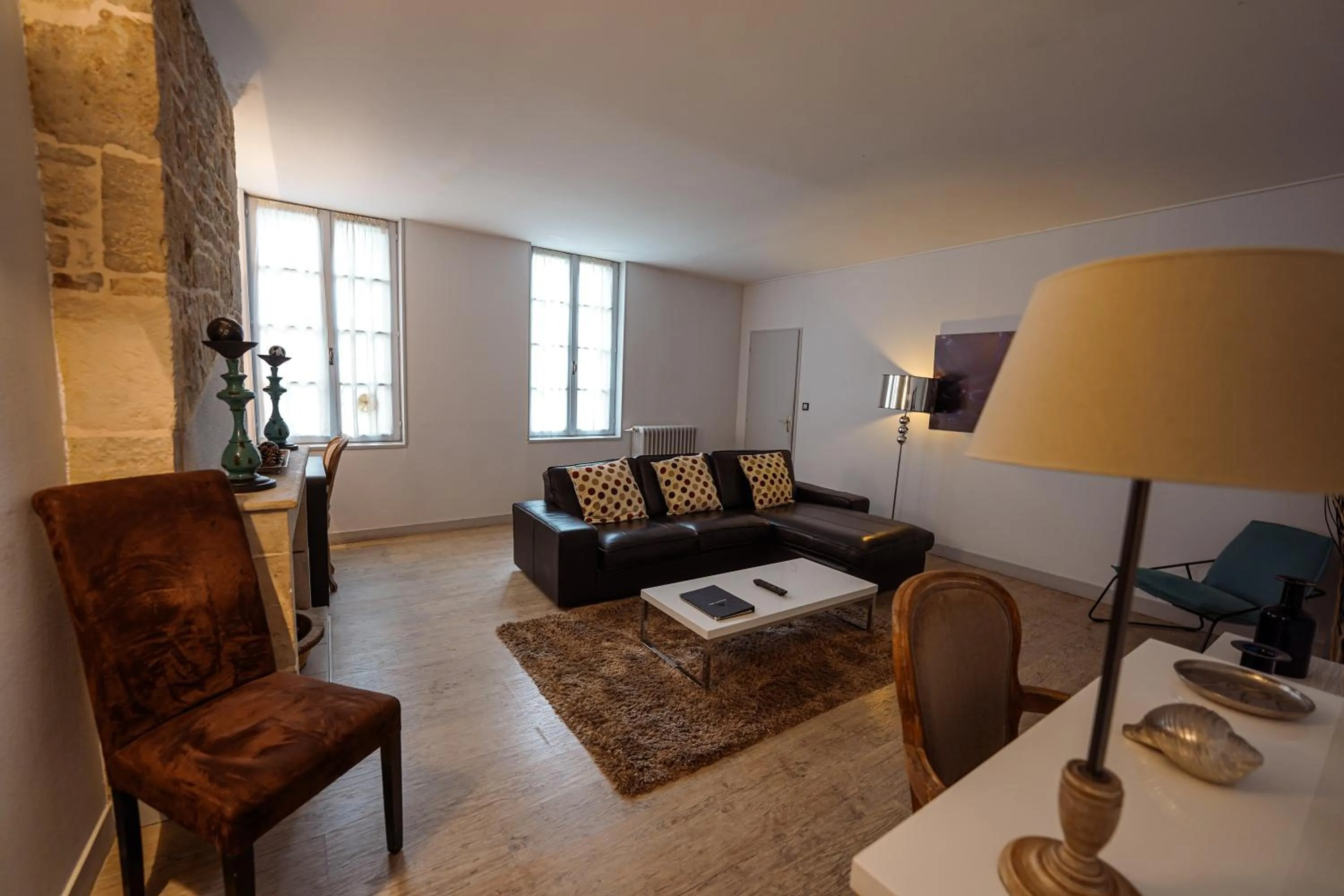 Seating area in Logis Hostellerie de l'Abbaye