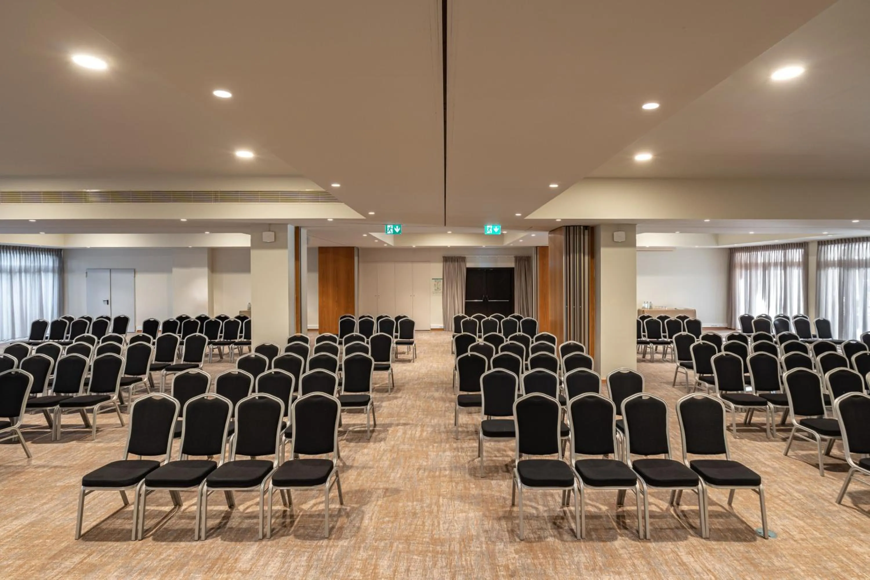 Seating area in Onyria Quinta da Marinha Hotel