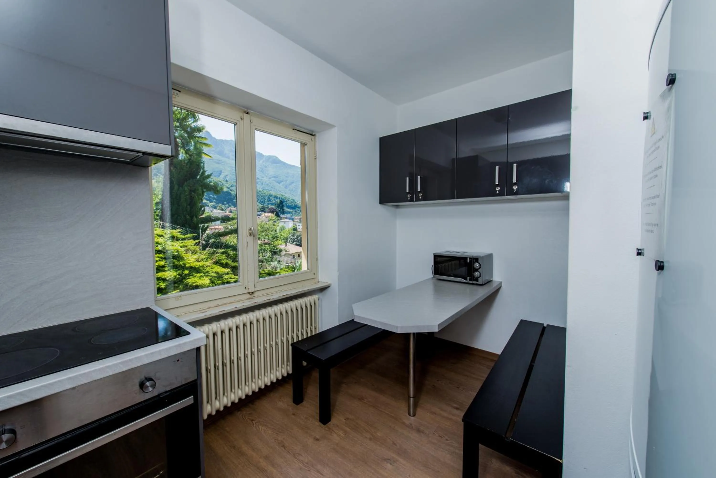 kitchen in Ostello Montebello - Bellinzona Youth Hostel