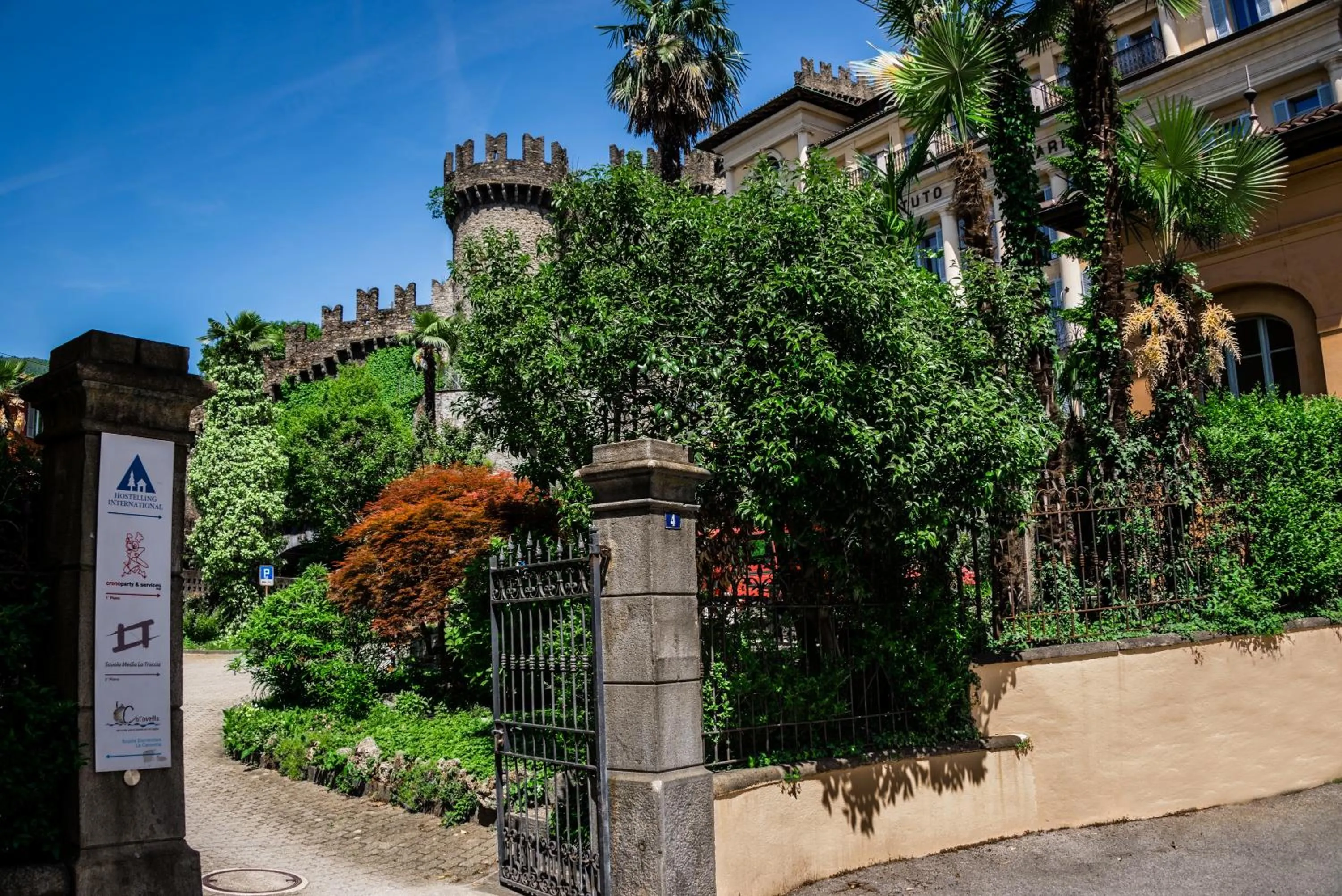 Garden view in Ostello Montebello - Bellinzona Youth Hostel