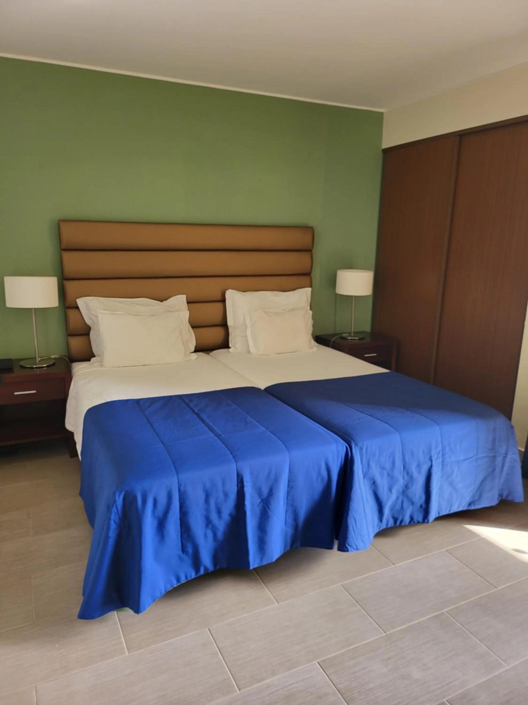 Bedroom, Bed in Hotel Cais da Oliveira